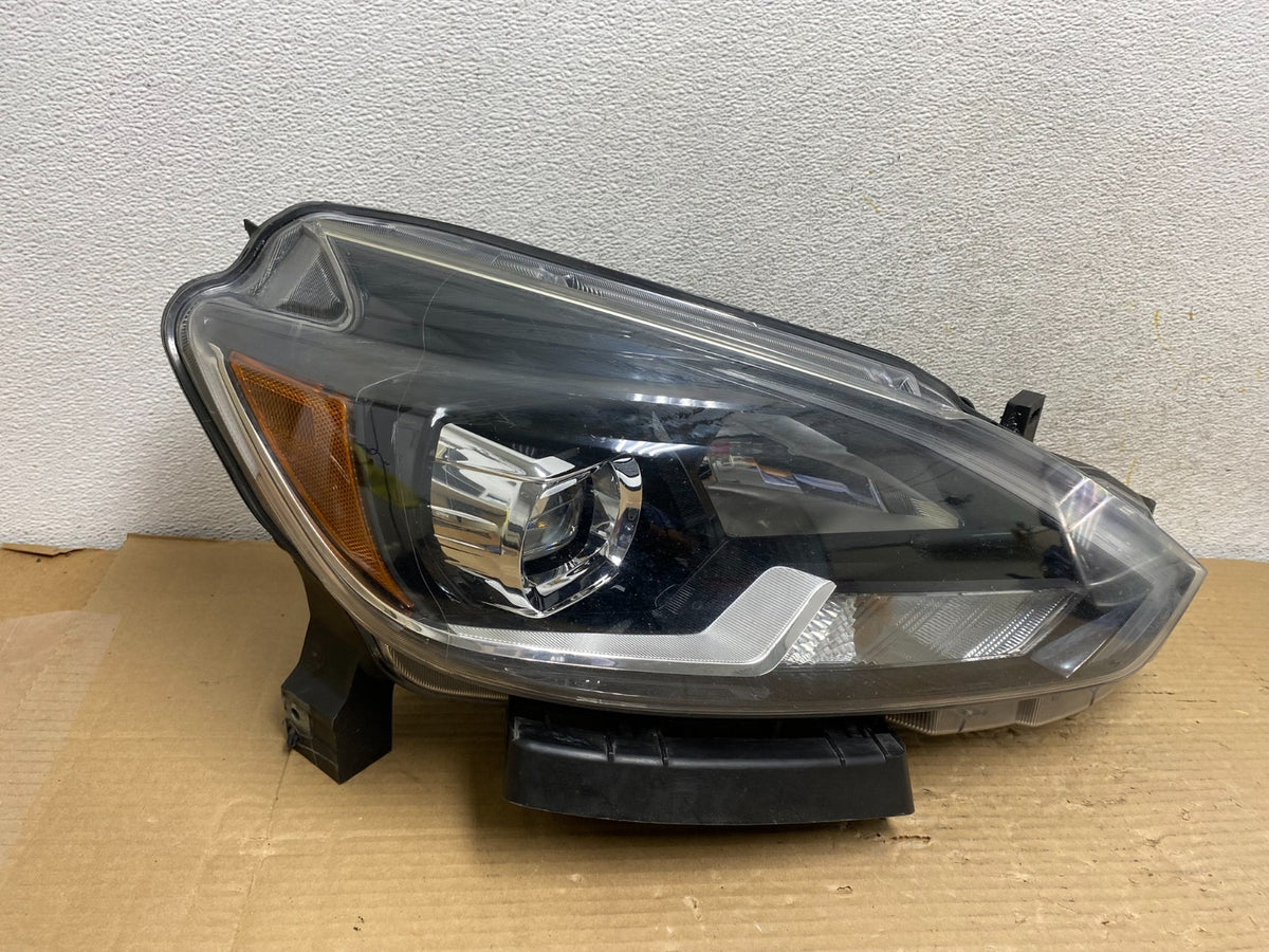 2016 - 2018 Nissan Sentra Front Right Passenger RH Xenon HID Headlight AH0576 DG0