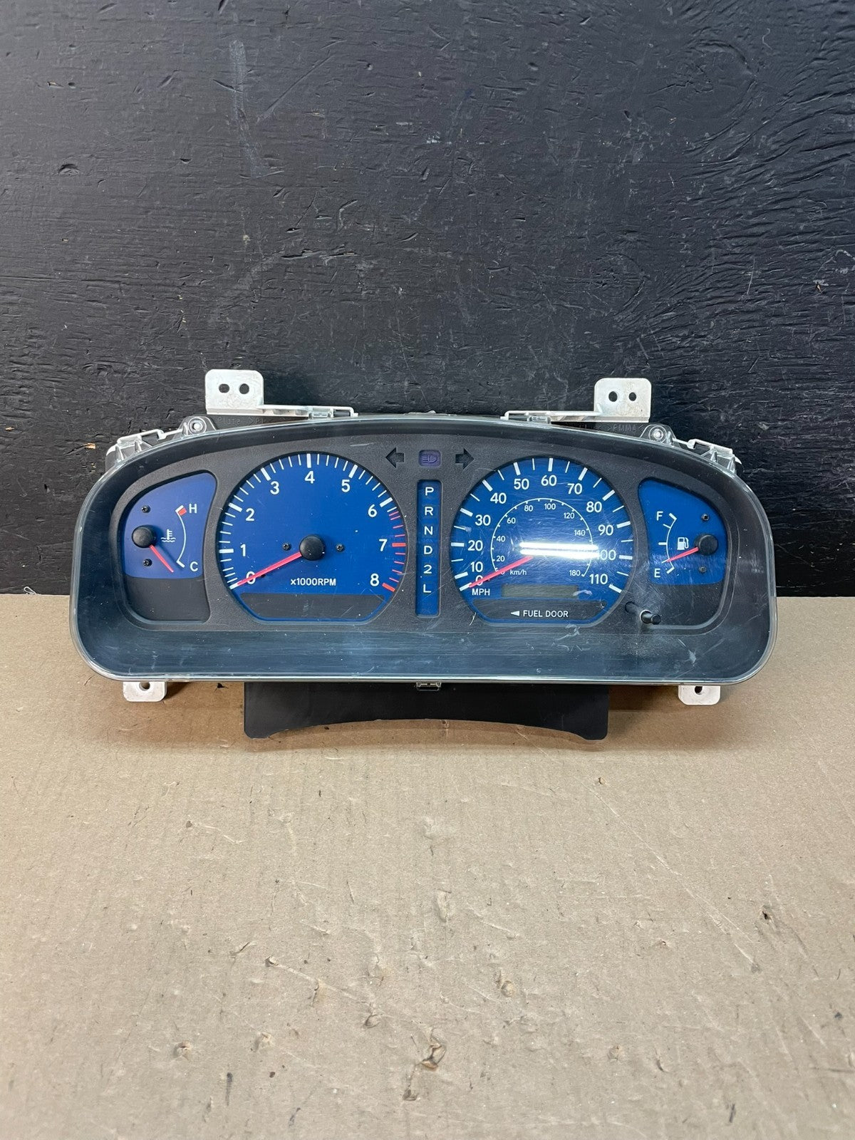2001 2003 Toyota Sienna Speedometer Cluster Gauge AE3324 DG0