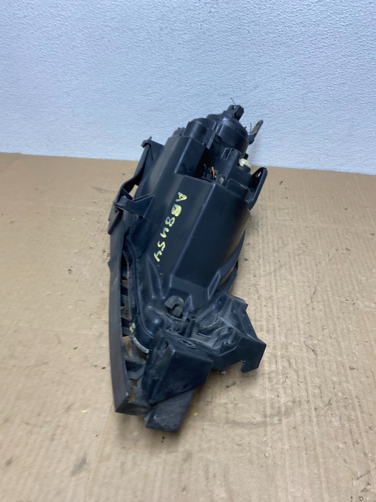 2004 to 2009 Mazda 3 Sedan Left Driver LH Side Headlight AB8454 DW6