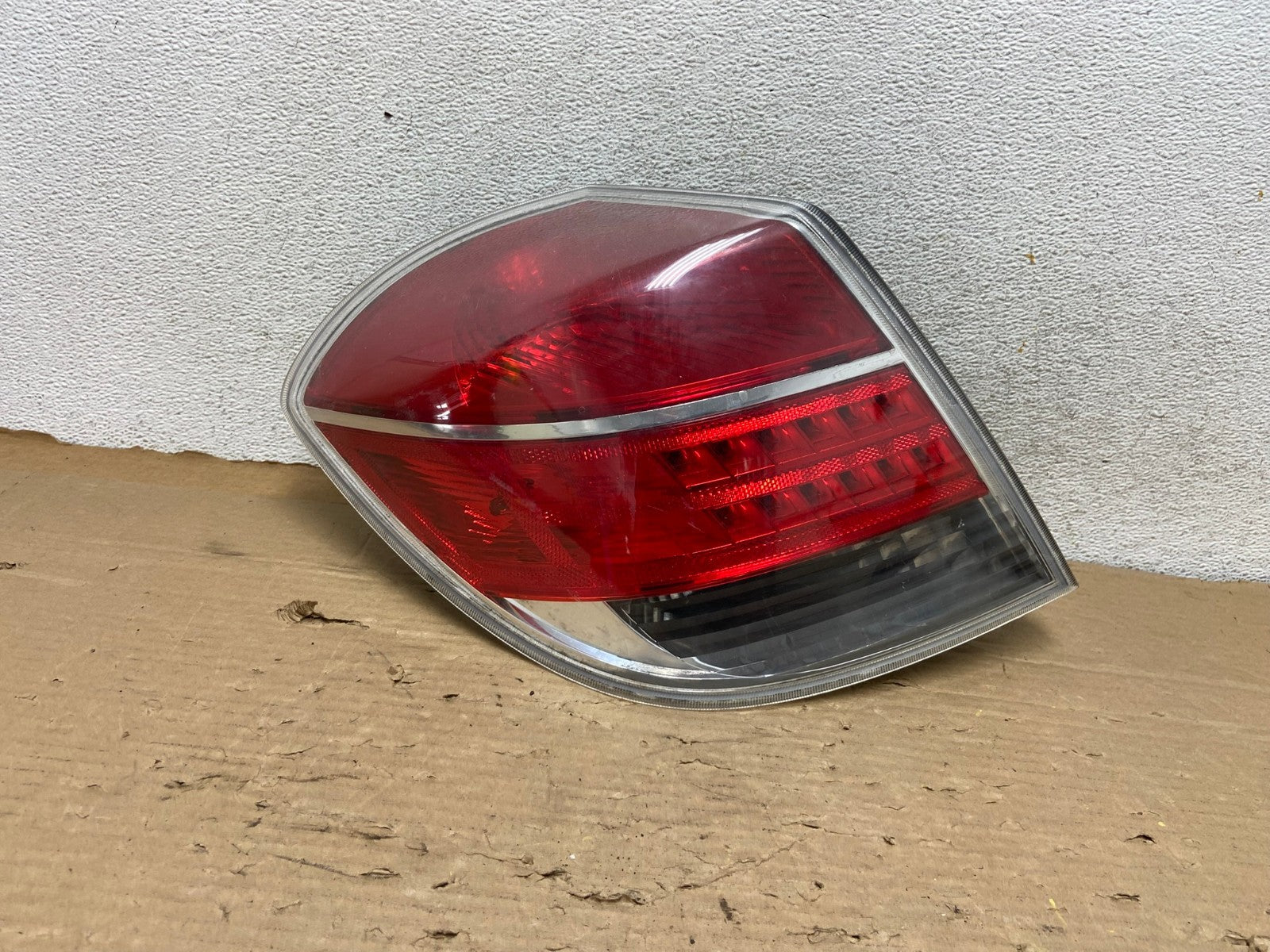 2007 2008 2009 Saturn Aura Left Driver LH Side Tail Light AG8342 LK0
