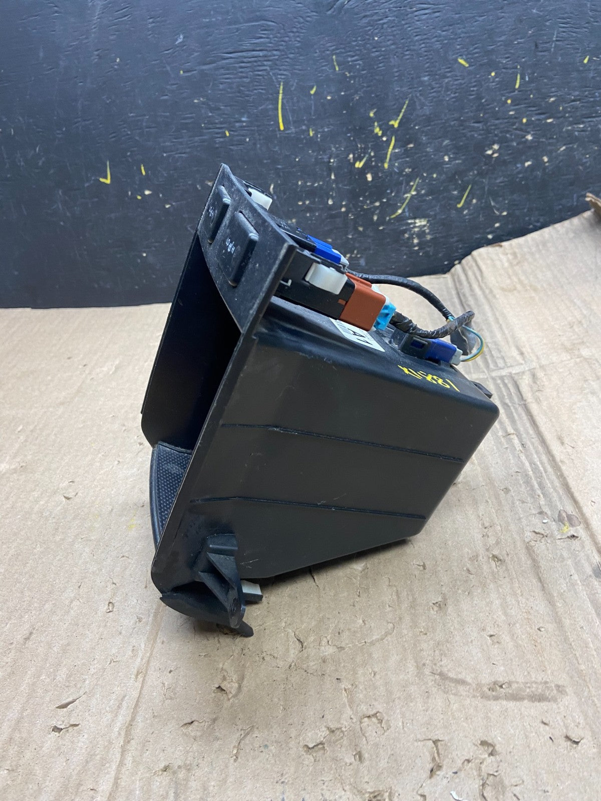 2012 to 2015 Honda Pilot Front Center Radio Pocket Storage X1881 DG2