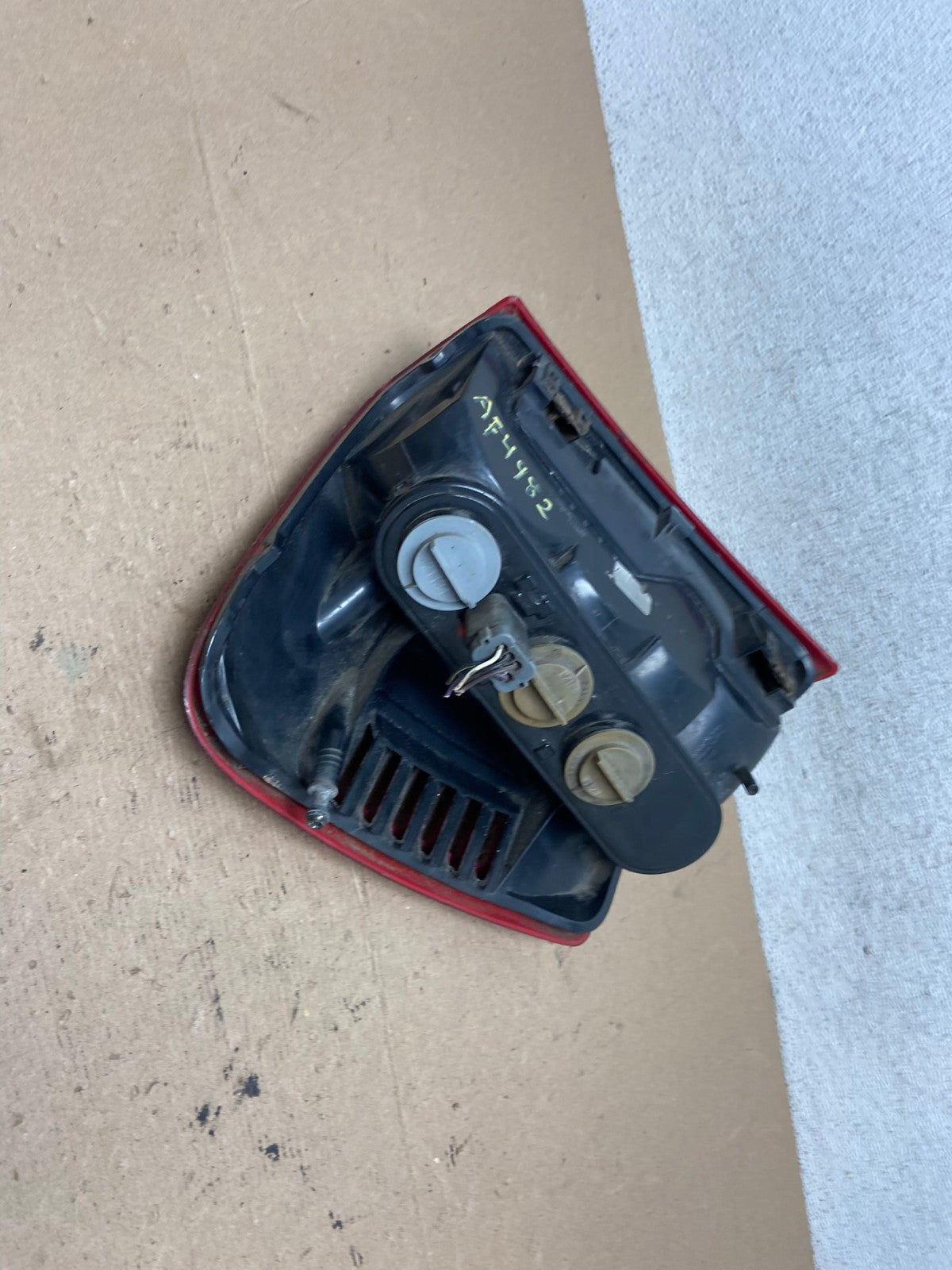 1999-2004 Jeep Grand Cherokee WJ Right Passenger Rh Tail Light AF4982 LK5