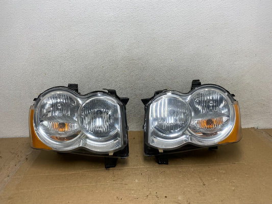 2008-2010 Jeep Grand Cherokee Left+Right Set Halogen Headlights AH8072 DW0