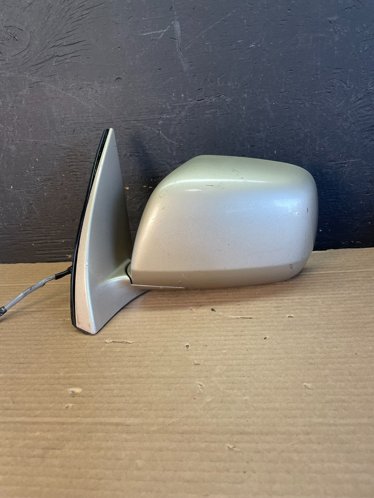 2001-2007 Toyota Highlander Left Driver LH Side View Door Mirror AE8632 DW0