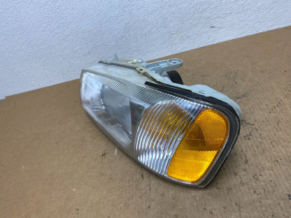 2000 to 2002 Hyundai Accent Left Driver Halogen Headlight AC3485 DW1