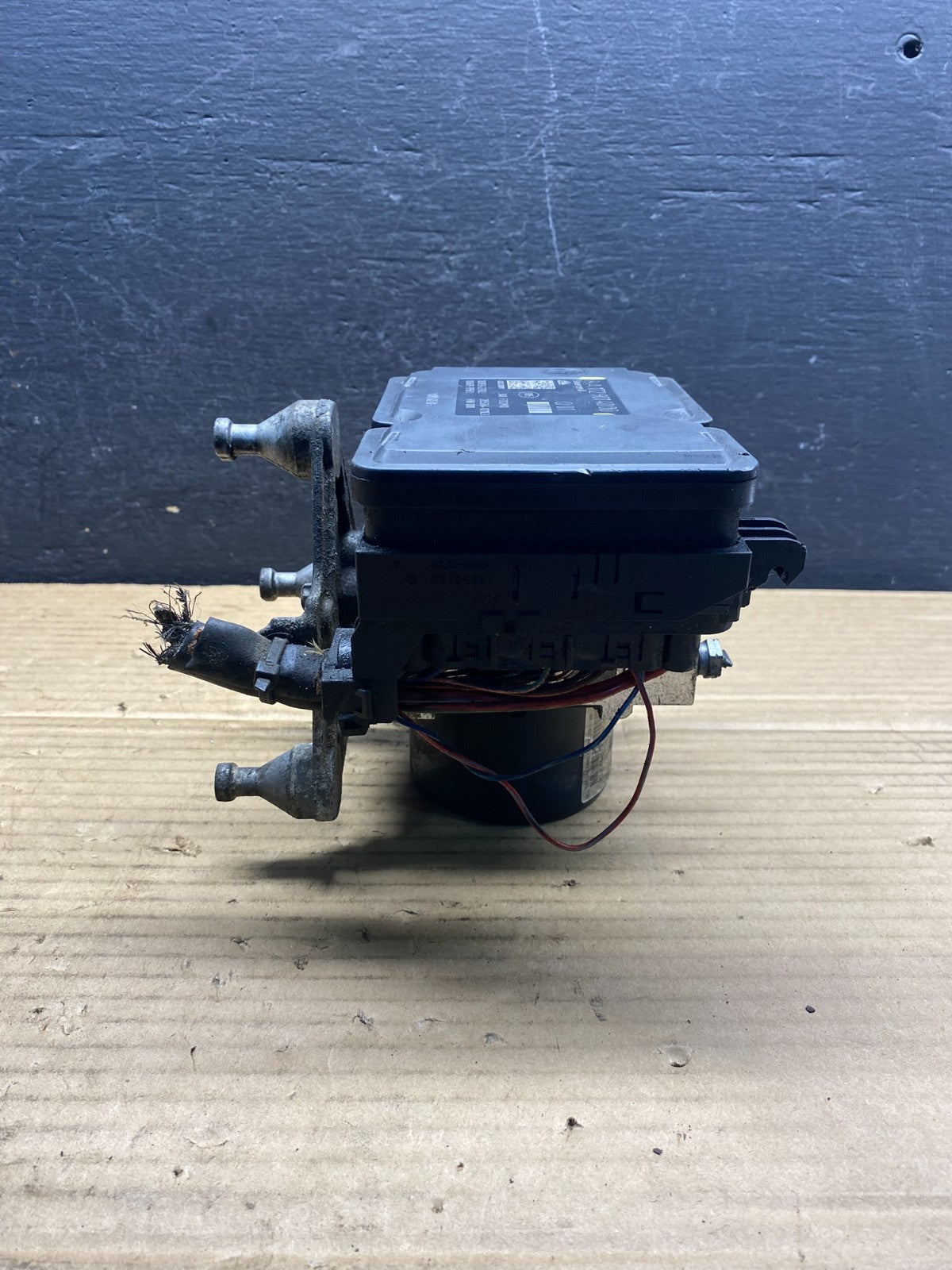 2012 to 2015 Mercedes W204 C250 ABS Anti Lock Brake Pump Module AH7601 DG2