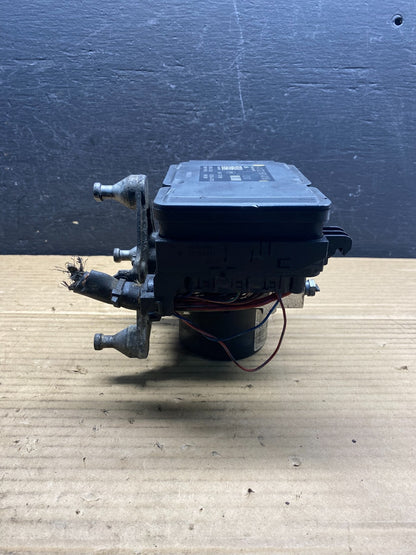 2012 to 2015 Mercedes W204 C250 ABS Anti Lock Brake Pump Module AH7601 DG2
