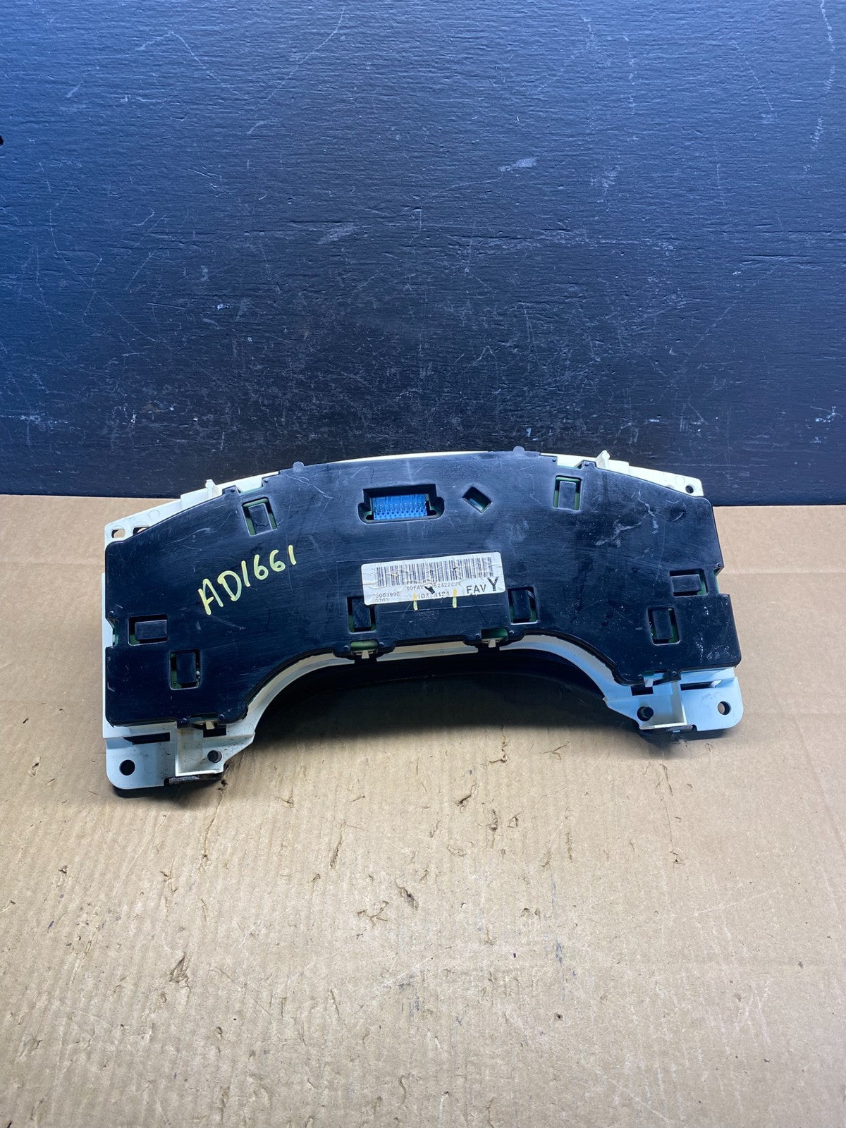 2004 to 2007 Chevrolet Express Speedometer Cluster Gauge AD16614