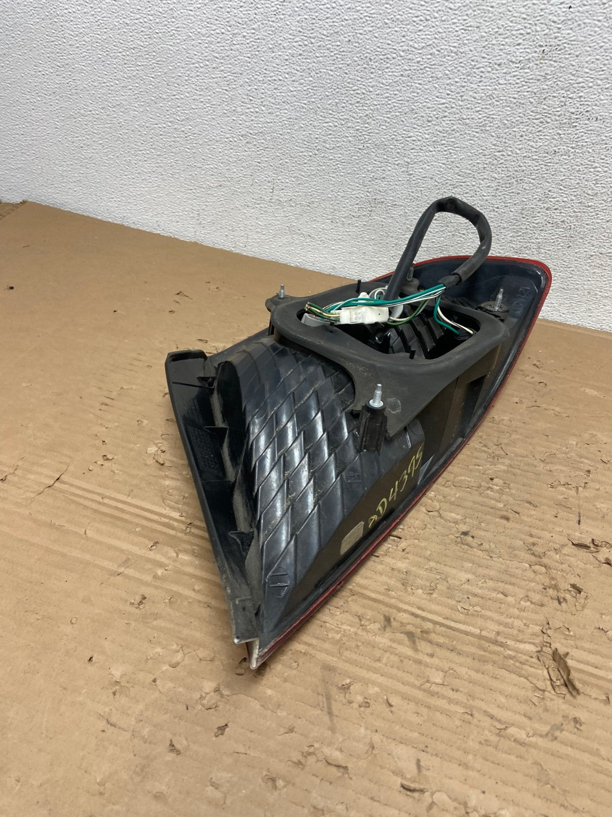 2000 2001 2002 Toyota Avalon Left Driver Side Tail Light AD4395 LK4
