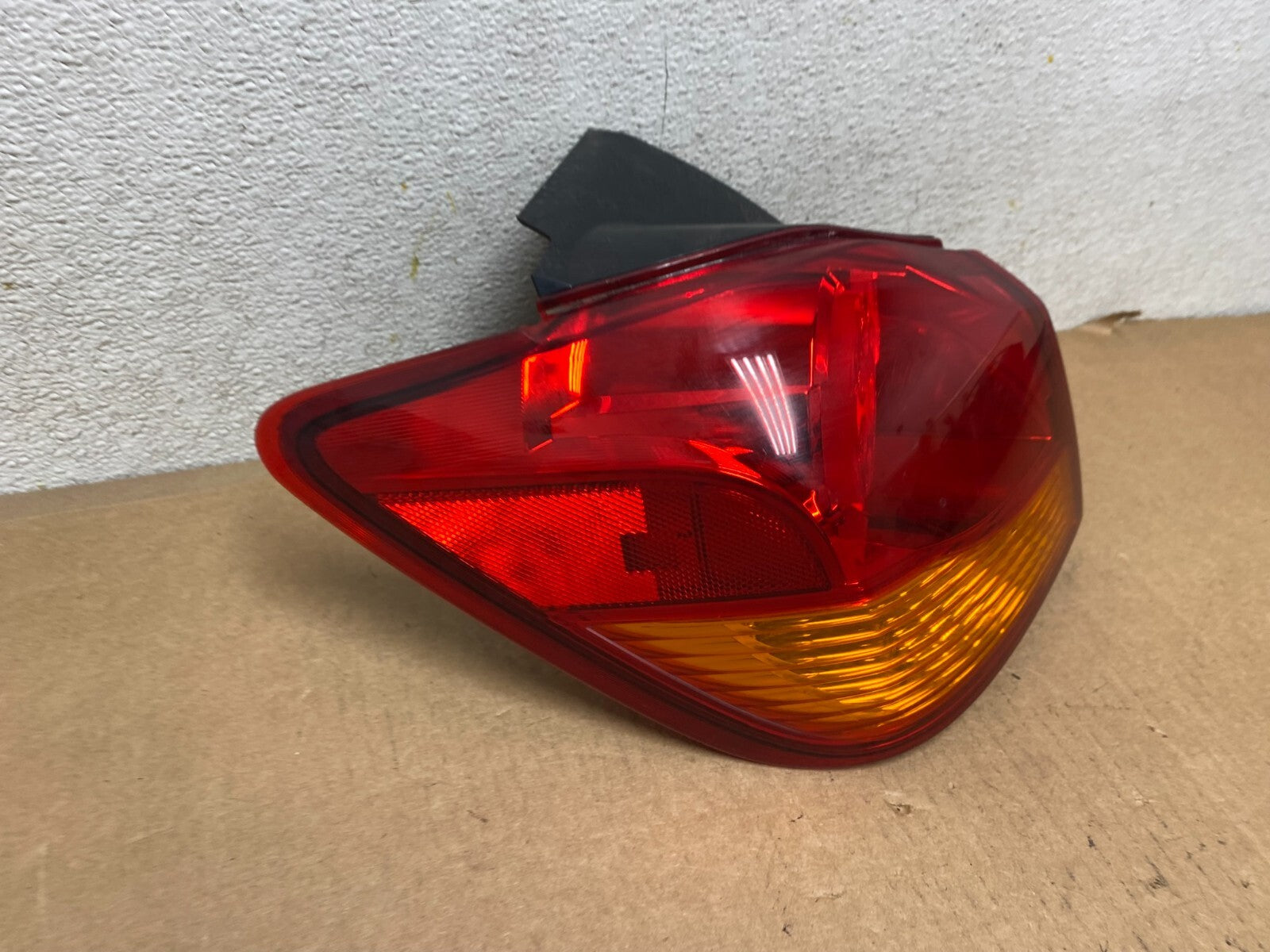 2010 to 2018 Mitsubishi Outlander Sport Left Driver Lh Side Tail Light L24752