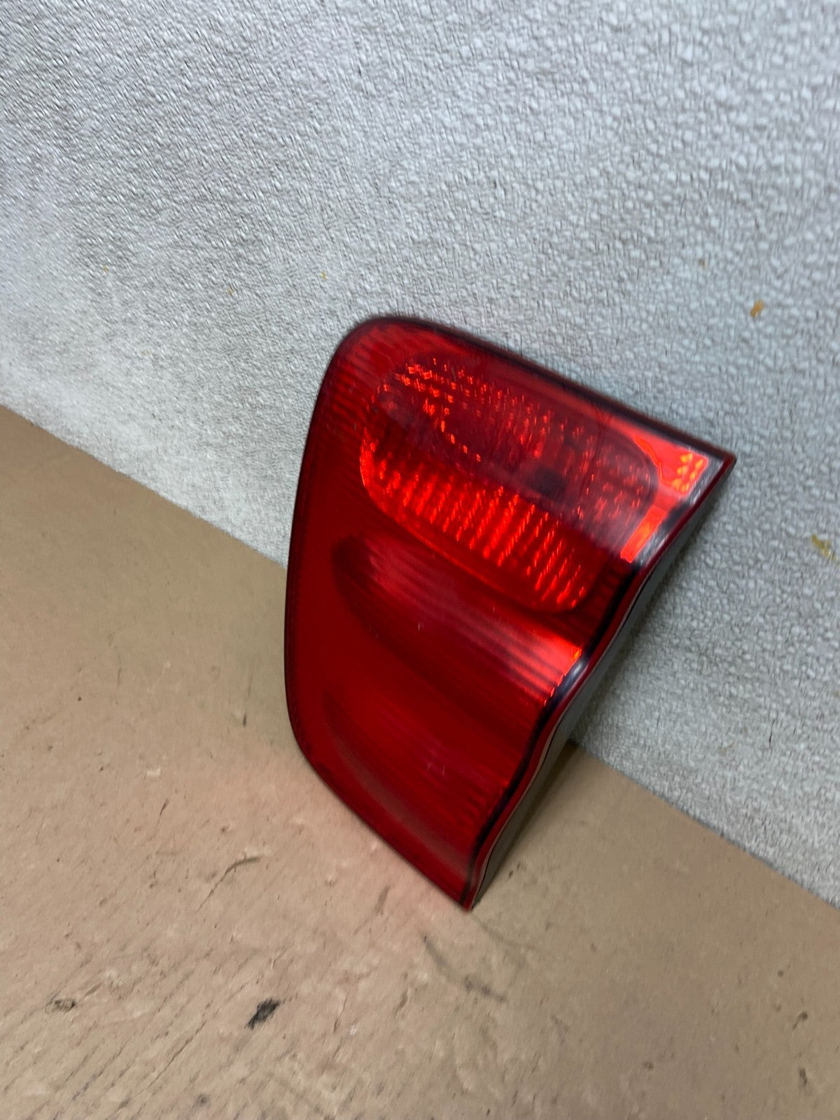 2001- 2004 Toyota Sequoia Right Passenger RH Side Tail light Inner AB6010 LK1