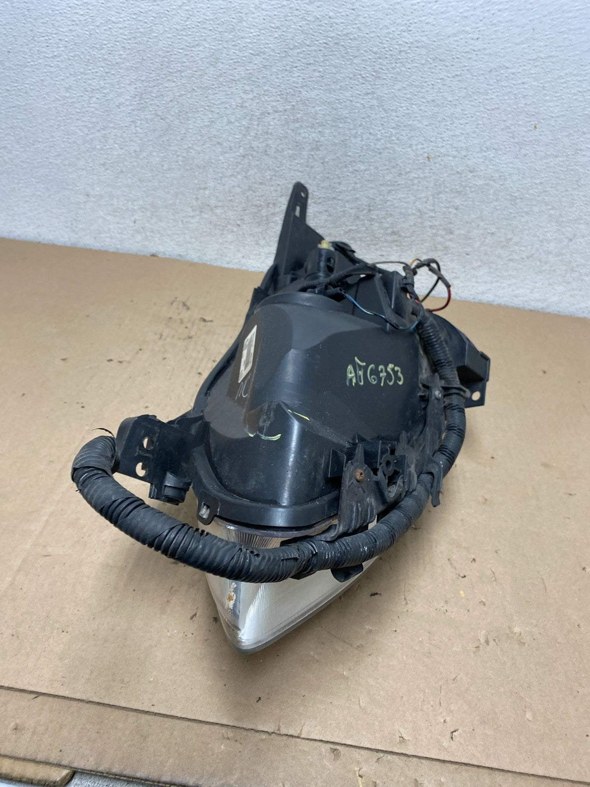 Sedan 2010 2011 2012 Nissan Altima Headlight Right Passenger Rh AG6753 DW10