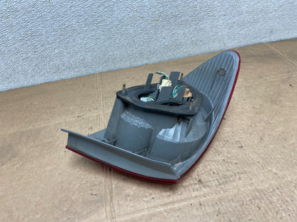 2003 to 2005 Toyota Corolla Right Passenger RH Side Tail Light Oem Y5932 DG5
