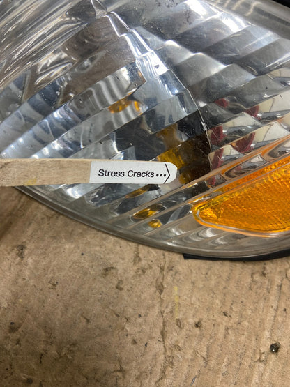2000 to 2001 Lexus ES300 Left Driver LH Side Turn Signal OEM AA3423 DG4