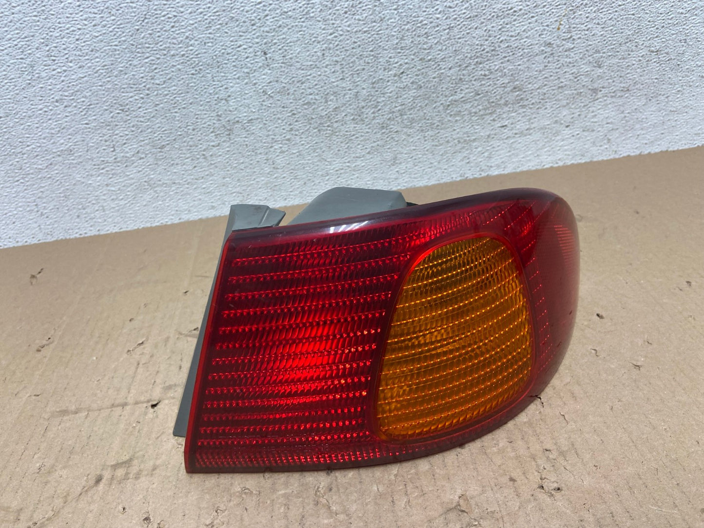 1998 1999 2000 Toyota Corolla Right Passenger Side Tail light AE8773 LK0