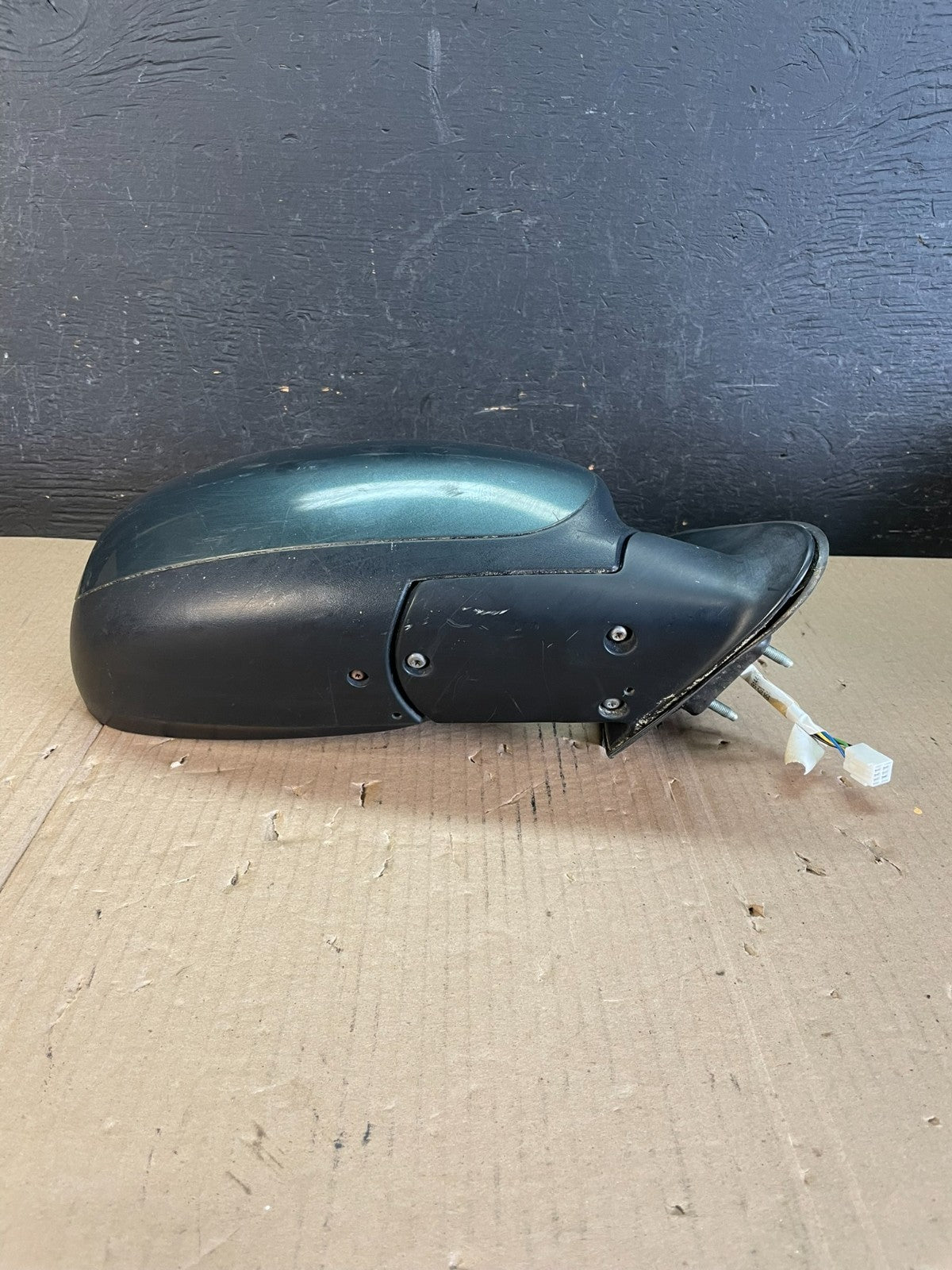 2001 to 2006 Toyota Sequoia Right Passenger View Door Mirror AD8657 DW3