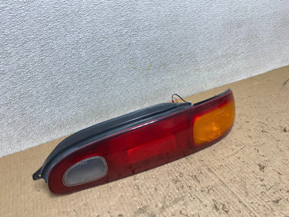 1993 - 1997 Mazda MX-6  Right Passenger Rh Side Tail Light Oem w7510 DG2