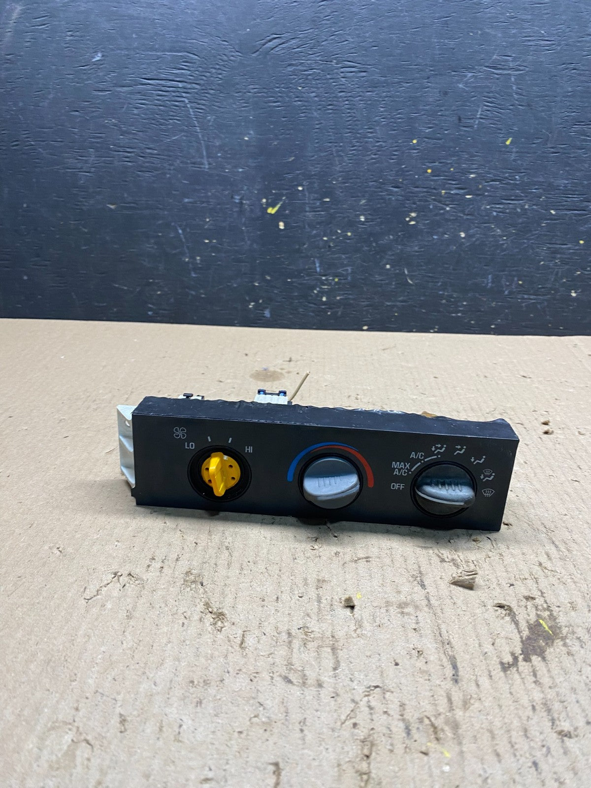 2001 - 2007 GMC Chevrolet Astro Express Climate Control A/C Q71560