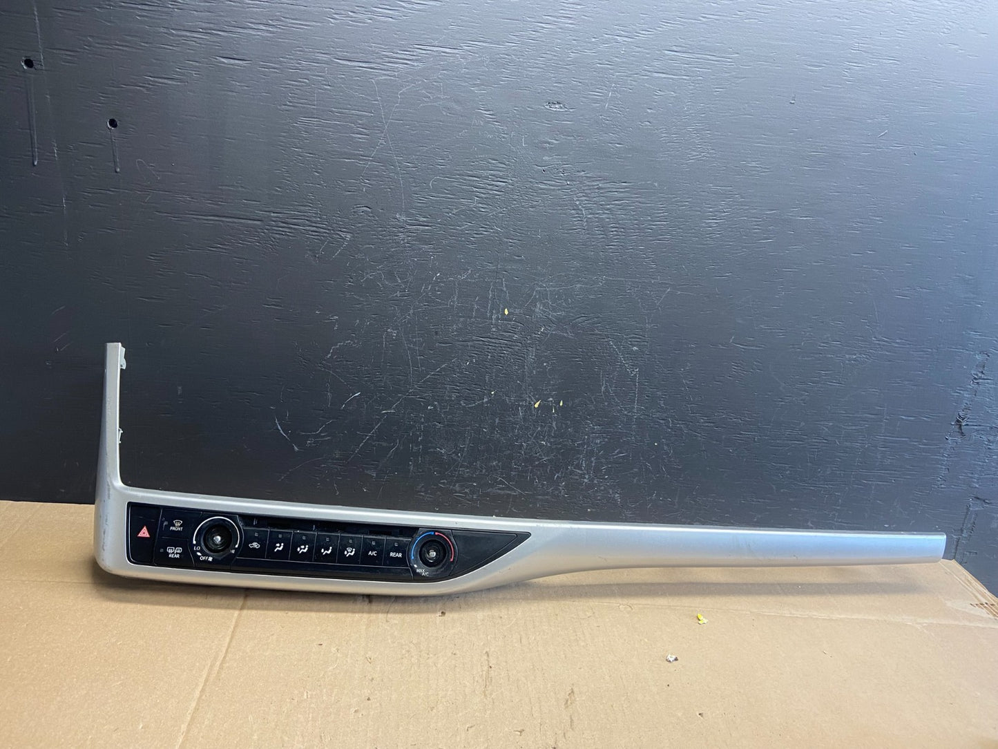 2014 to 2019 Toyota Highlander AC Heat Temp Climate Control Bezel Trim AB9351 DG0
