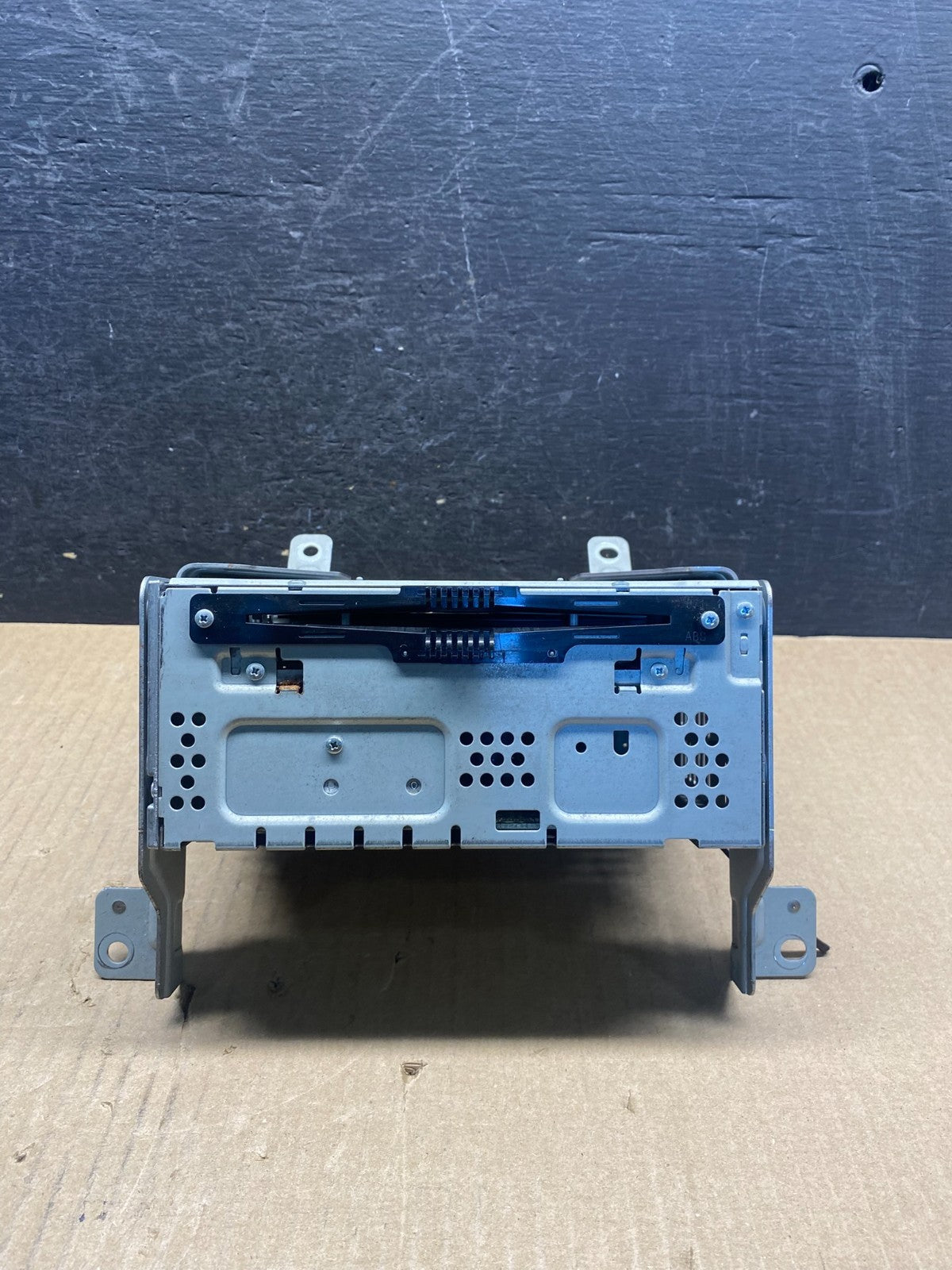 2016 2017 Ford Taurus Radio Stereo CD Player Receiver AM FM Audio AG3844 DG0
