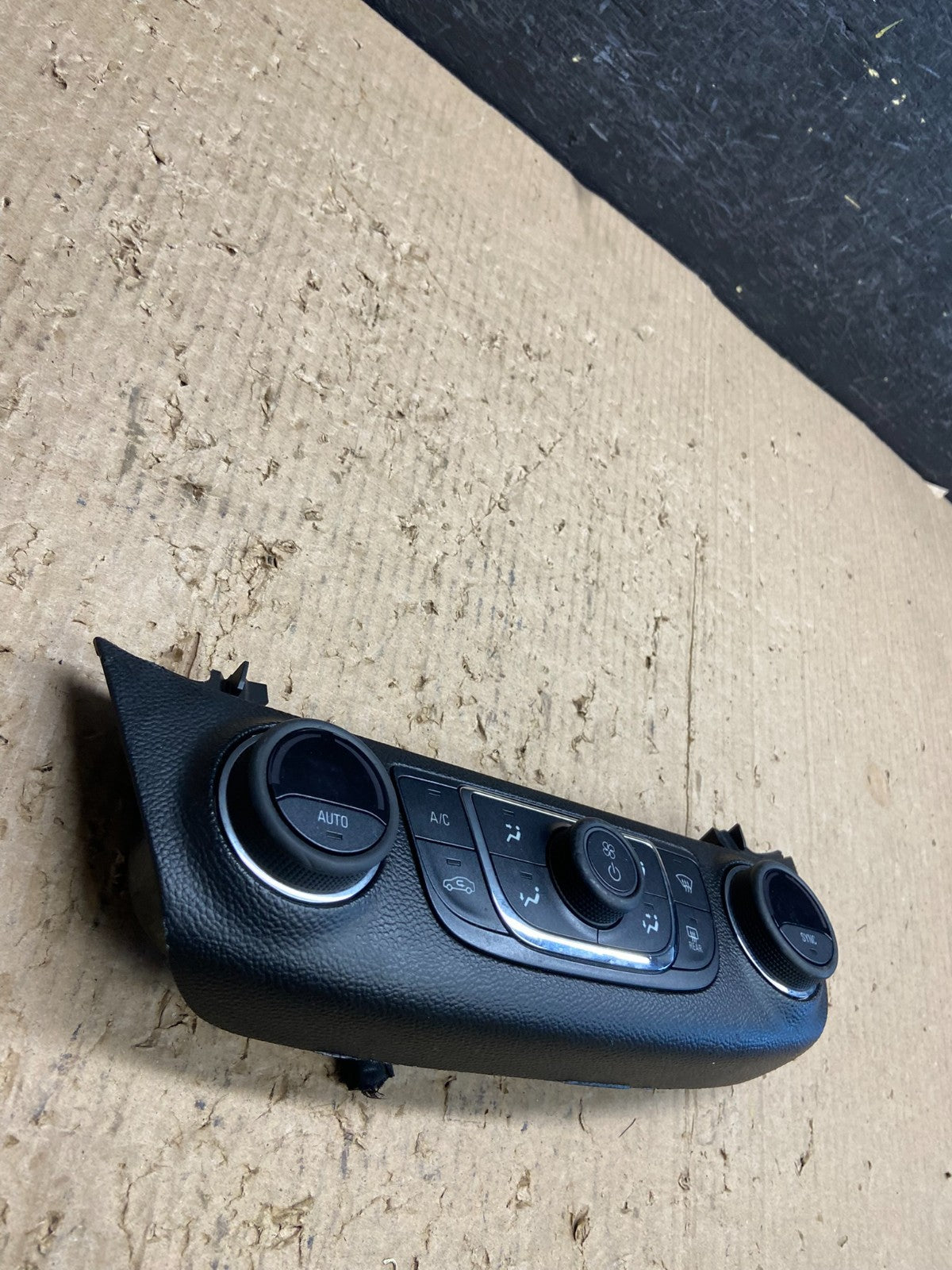 2014 to 2017 Chevrolet Impala Center Climate Control A/C Heater AF1653 DG1
