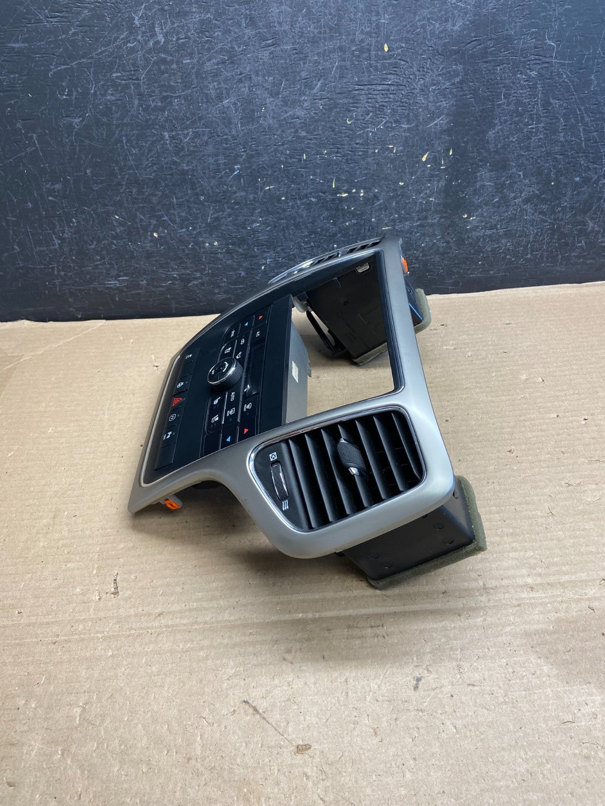 2011-2013 Jeep Grand Cherokee Center Radio Climate Control Bezel Vent ah3470 DG2