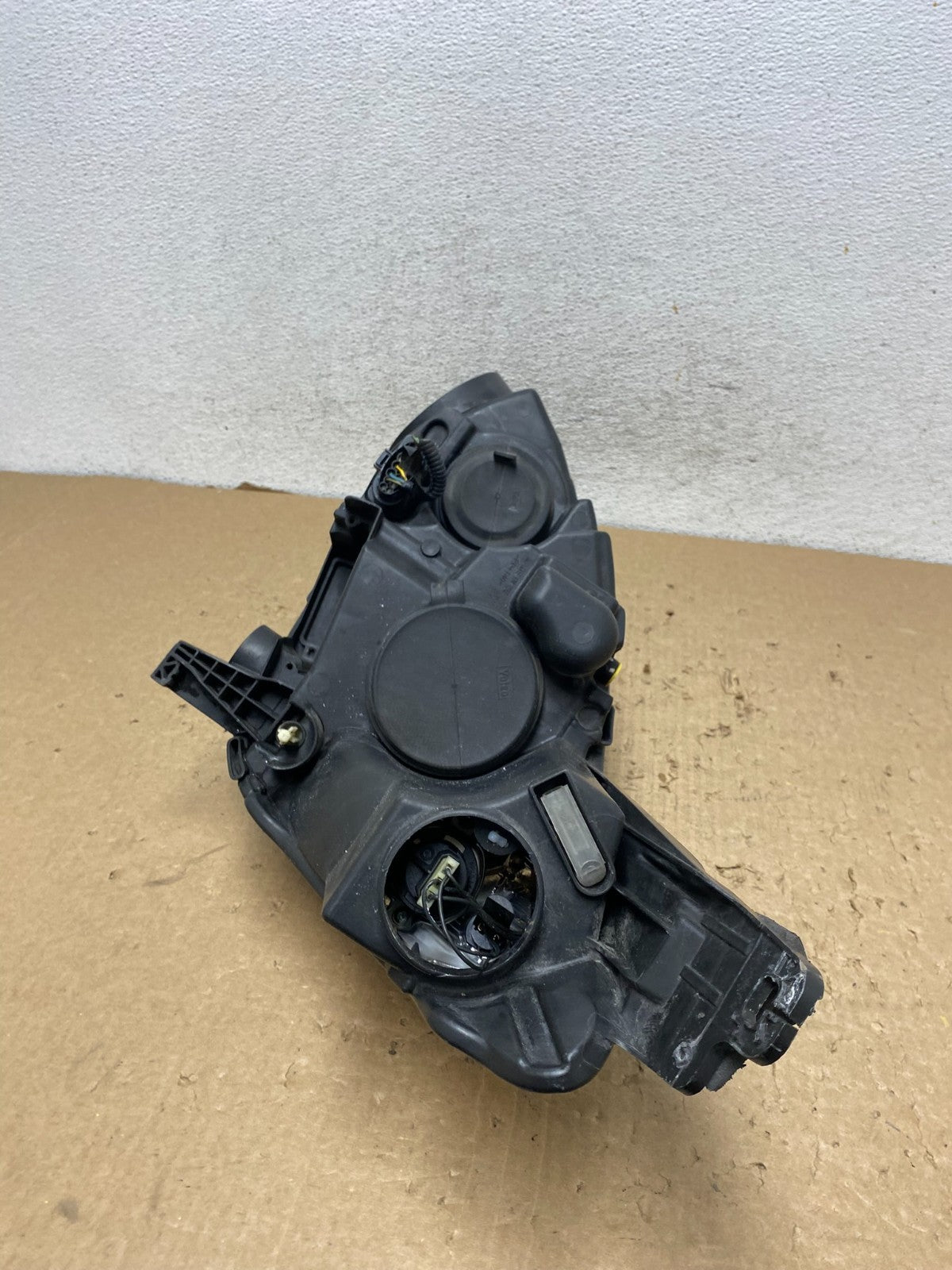 2013 to 2016 Ford C-MAX Right Passenger Side Headlight AF8383 DW7
