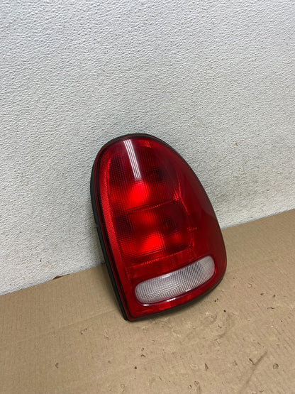 1998 to 2003 Dodge Durango Tail Light Right Passenger RH Side AG5883 DW2