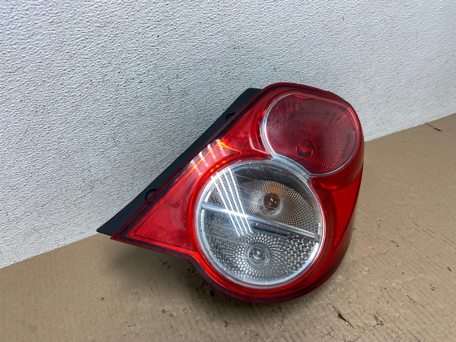 2009-2011 Chevrolet Aveo Hatchback Right Passenger Side Tail Light AF2834 LK2
