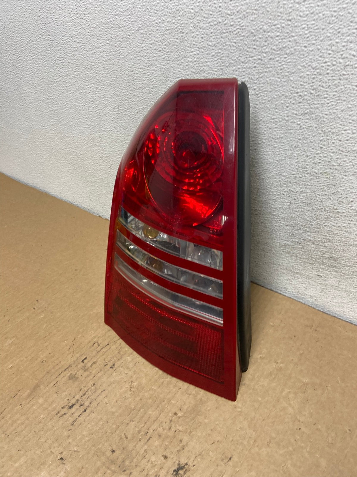 2005 2006 2007 Chrysler 300 Left Driver LH Side Tail Light AG2276 LK1