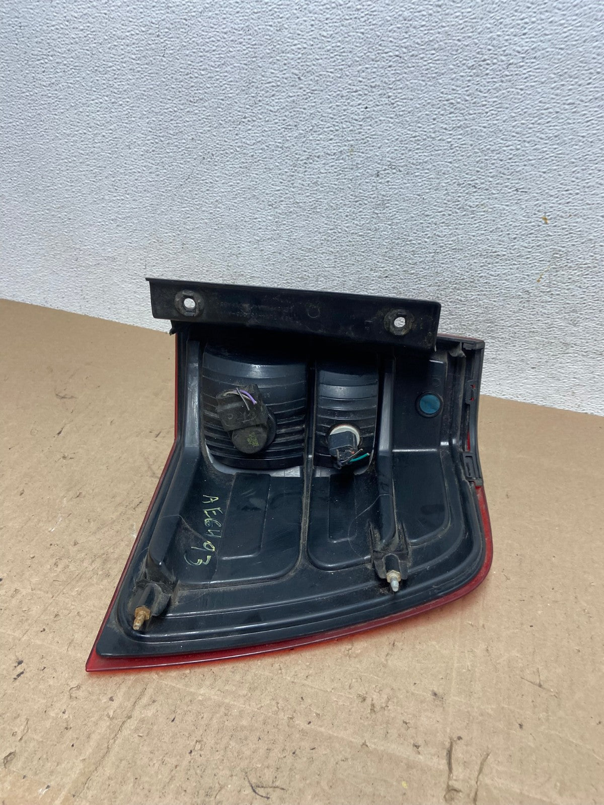2007 to 2012 Ford Expedition Left Driver LH Side Tail light AE6493 LK6