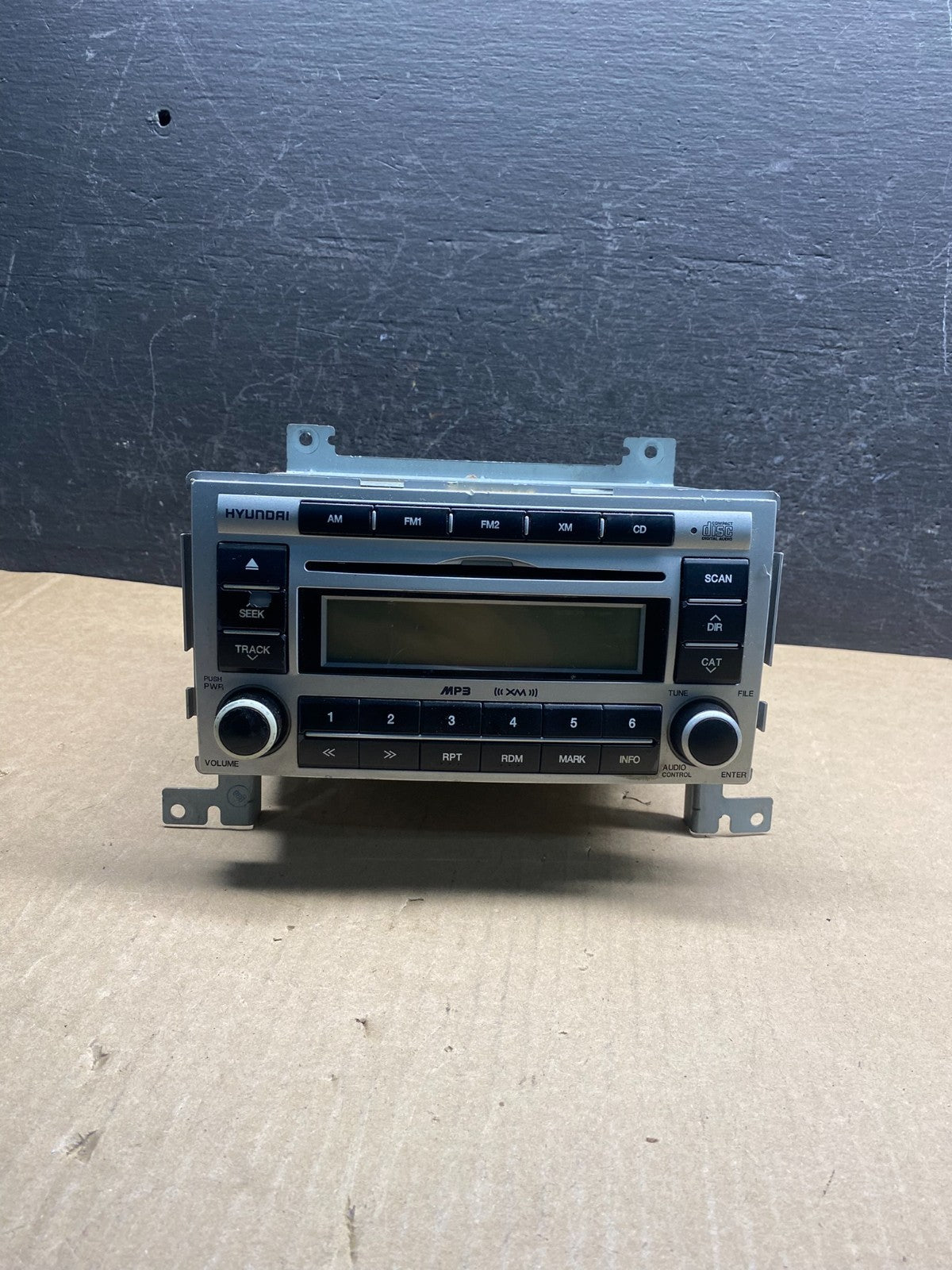 2007 2008 2009 Hyundai Santa Fe AM/FM Radio CD Player ae7888 DG0