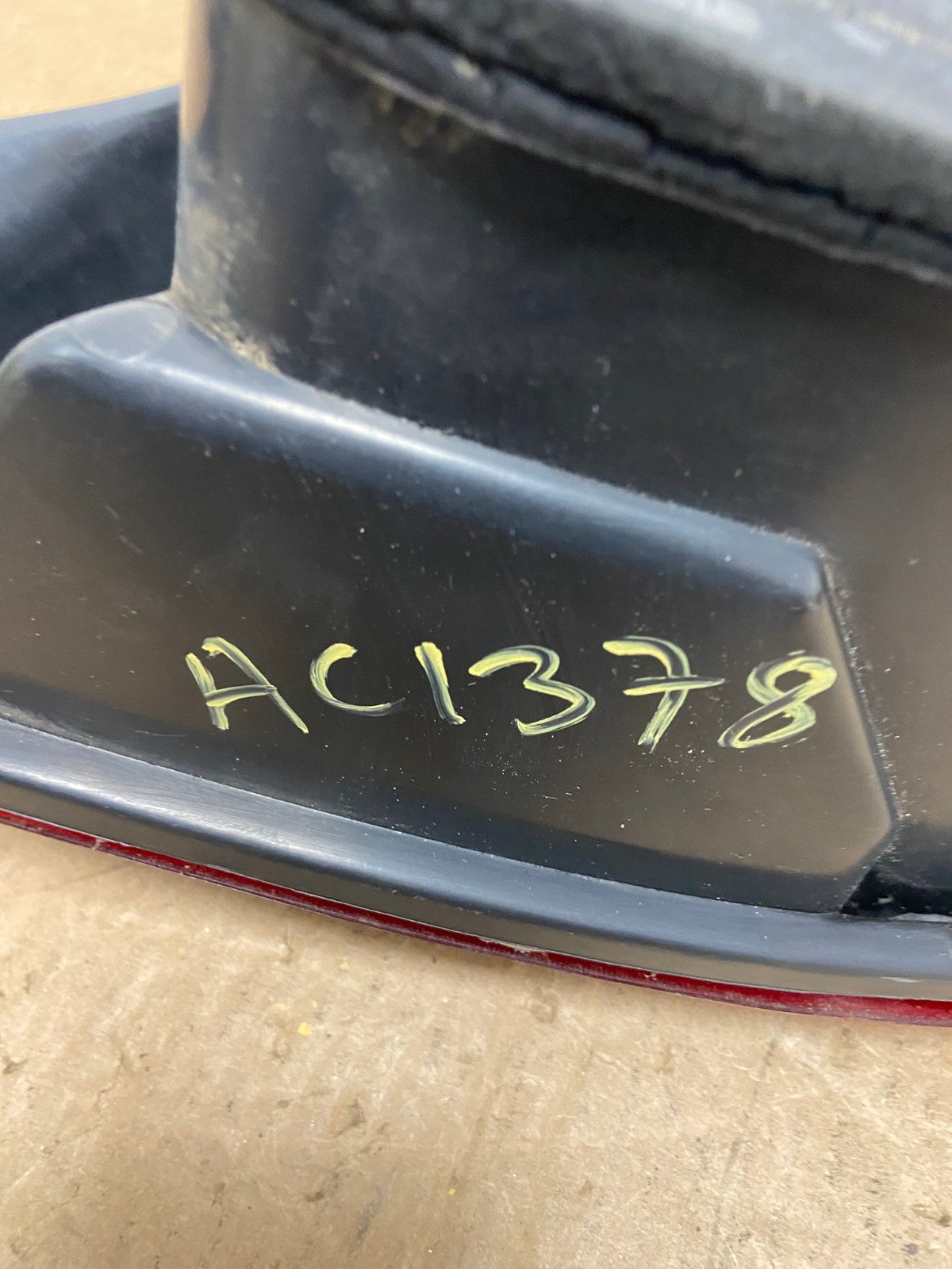 2000 2001 2002 Dodge Neon Left Driver LH Side Tail Light Oem AC1378 LK7