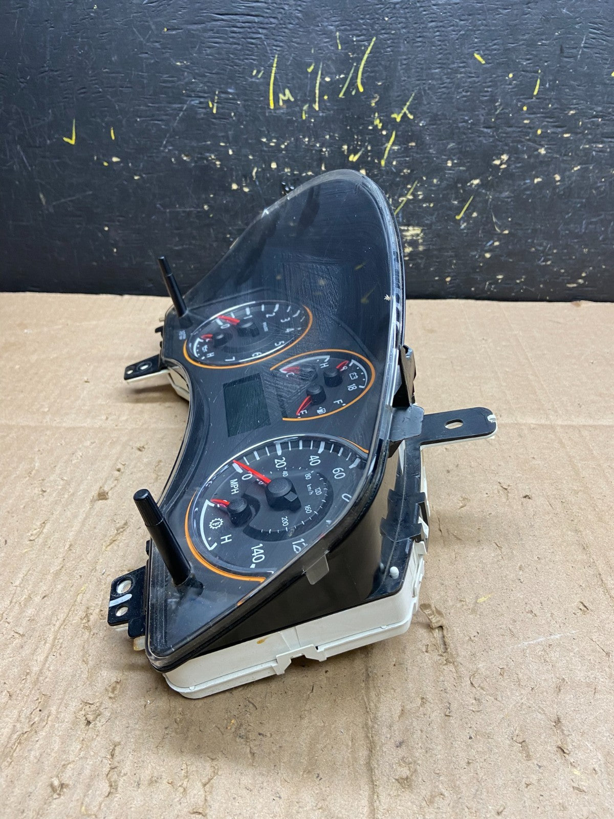 2005 Nissan Armada Speedometer Cluster Gauge Oem ab2303 DG2