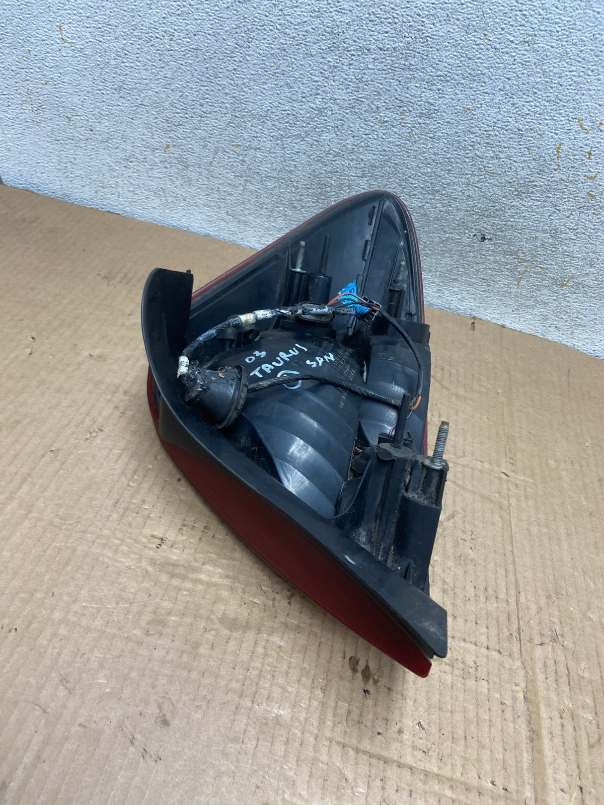 2000 2001 2002 2003 Ford Taurus Left Driver Lh Side Tail Light AI7058 LK7