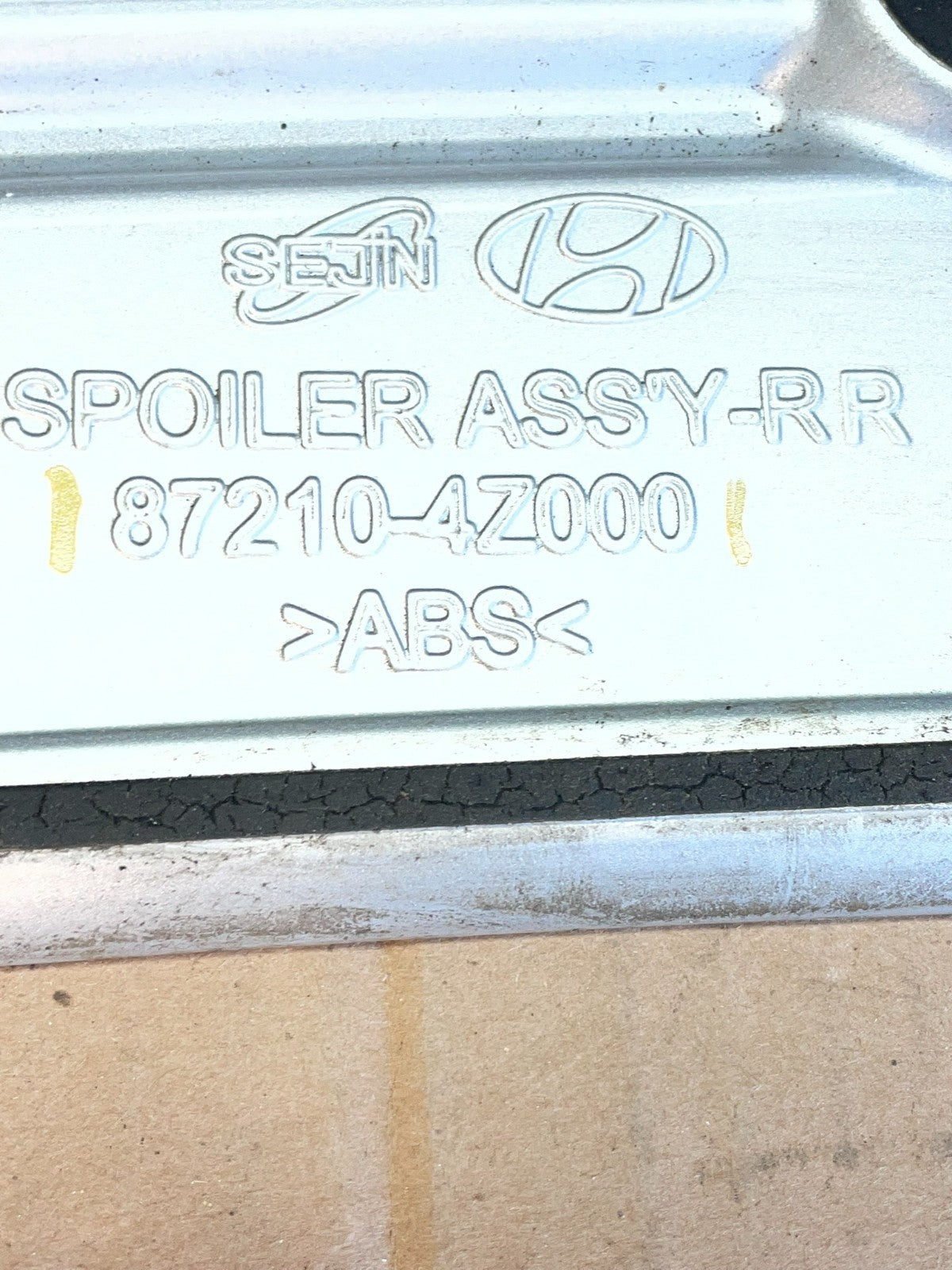 2013 to 2016 Hyundai Santa Fe Rear Spoiler W/3rd Brake Light ad8495 DG8