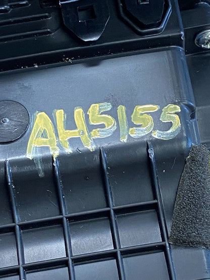 2017-2019 Hyundai Elantra Center Radio Climate Control Air Vent Bezel AH5155 DG4