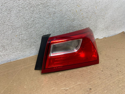 2016 - 2020 Chevrolet Malibu Right Passenger RH Side Tail Light AH8448 DW1