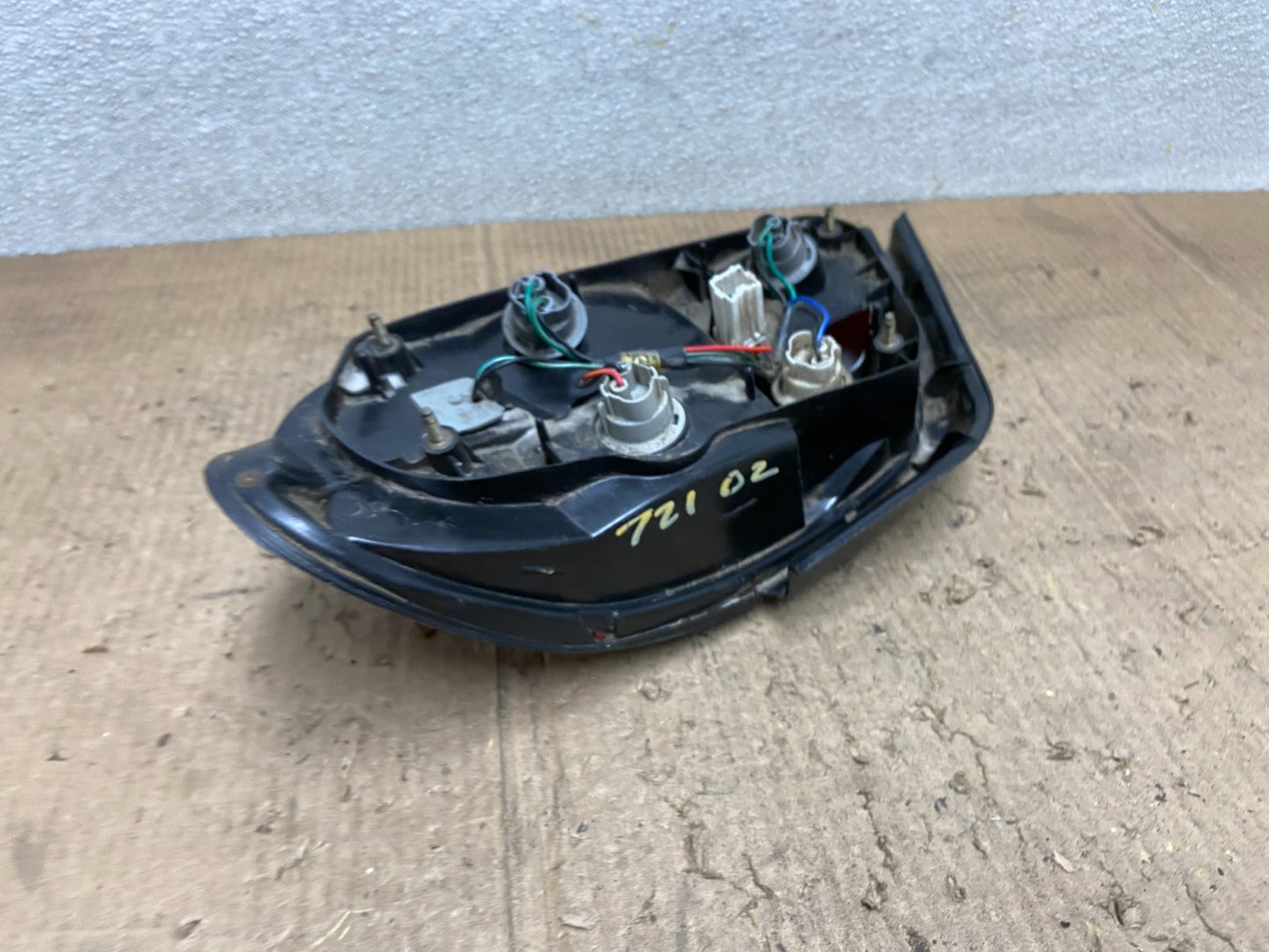 1996 1997 1998 Hyundai Elantra Sedan Left Driver LH Tail Light Oem AA8569 DW4