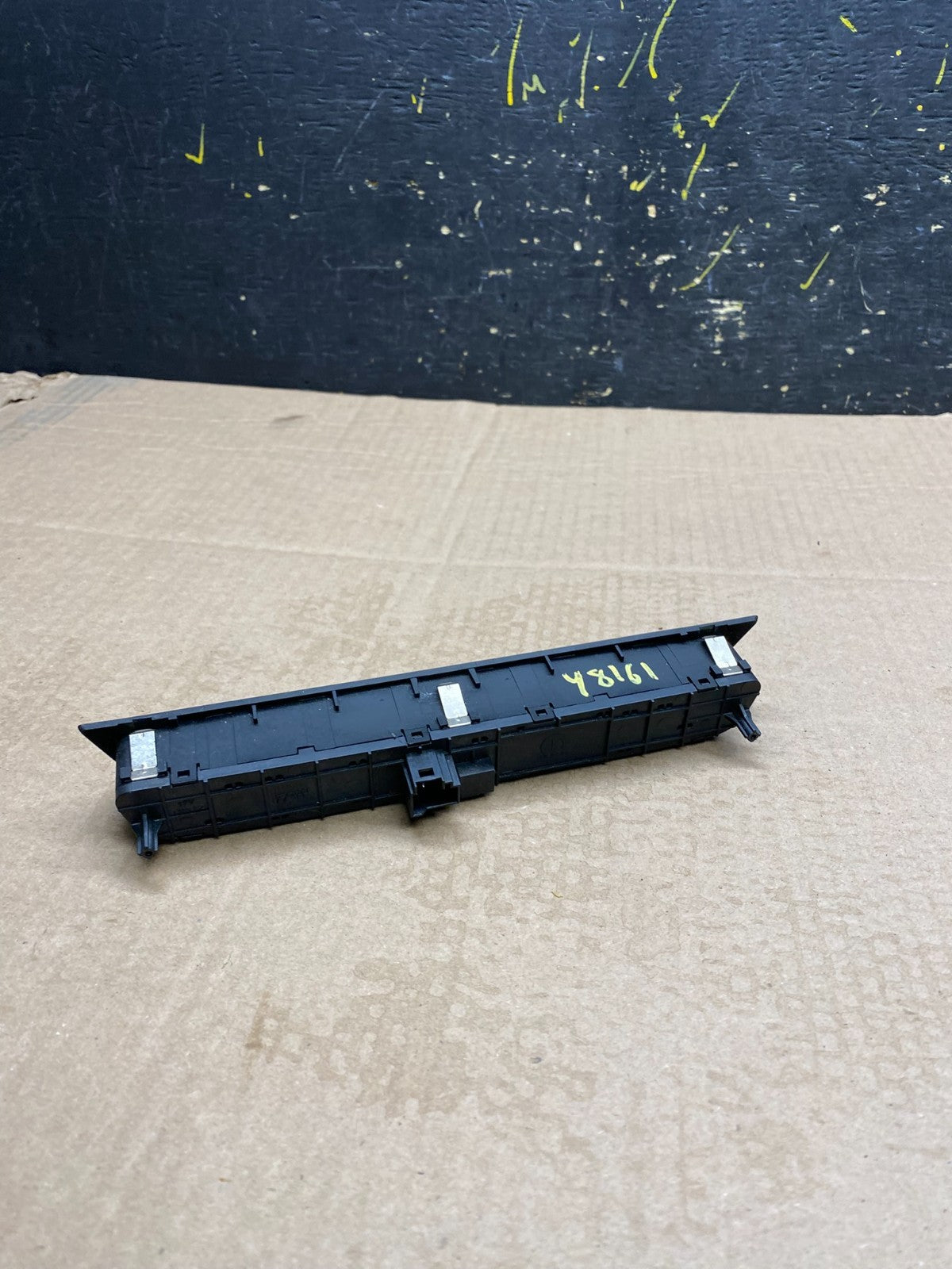2015 to 2018 Jeep Renegade Center Console Hazard Emergency Light Switch Y8161 DG3