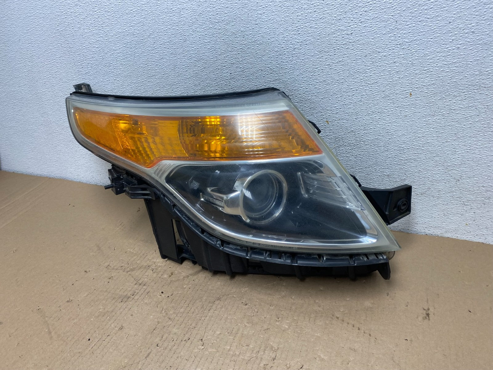 2011 to 2015 Ford Explorer Right Passenger Halogen Headlight AF3188 DW1