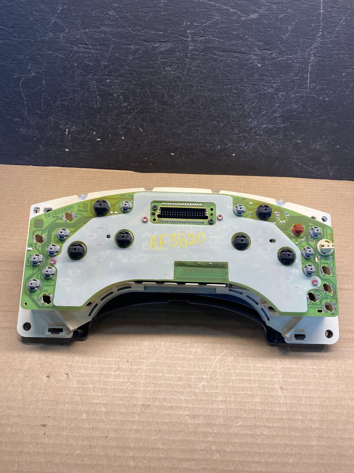 1996 to 2000 Chevrolet Express Speedometer Cluster Gauge AF3820 DW4