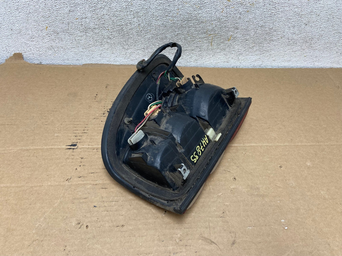1998 to 2002 Toyota Land Cruiser Left Driver LH Side Tail Light AH7835 LK5