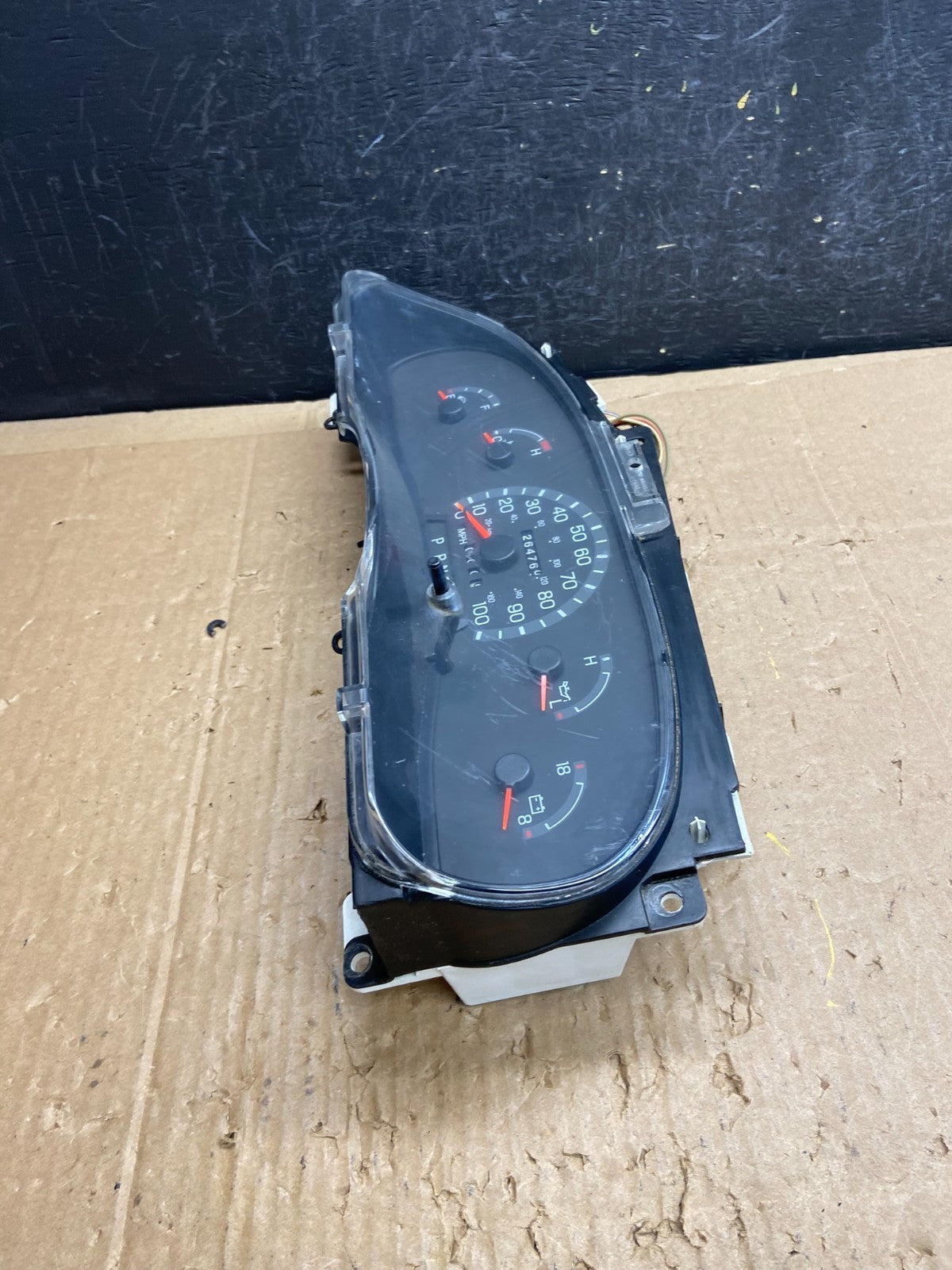 1999-2001 Ford Econoline E250 E350 Van Speedometer Instrument Cluster AD6909 DG2