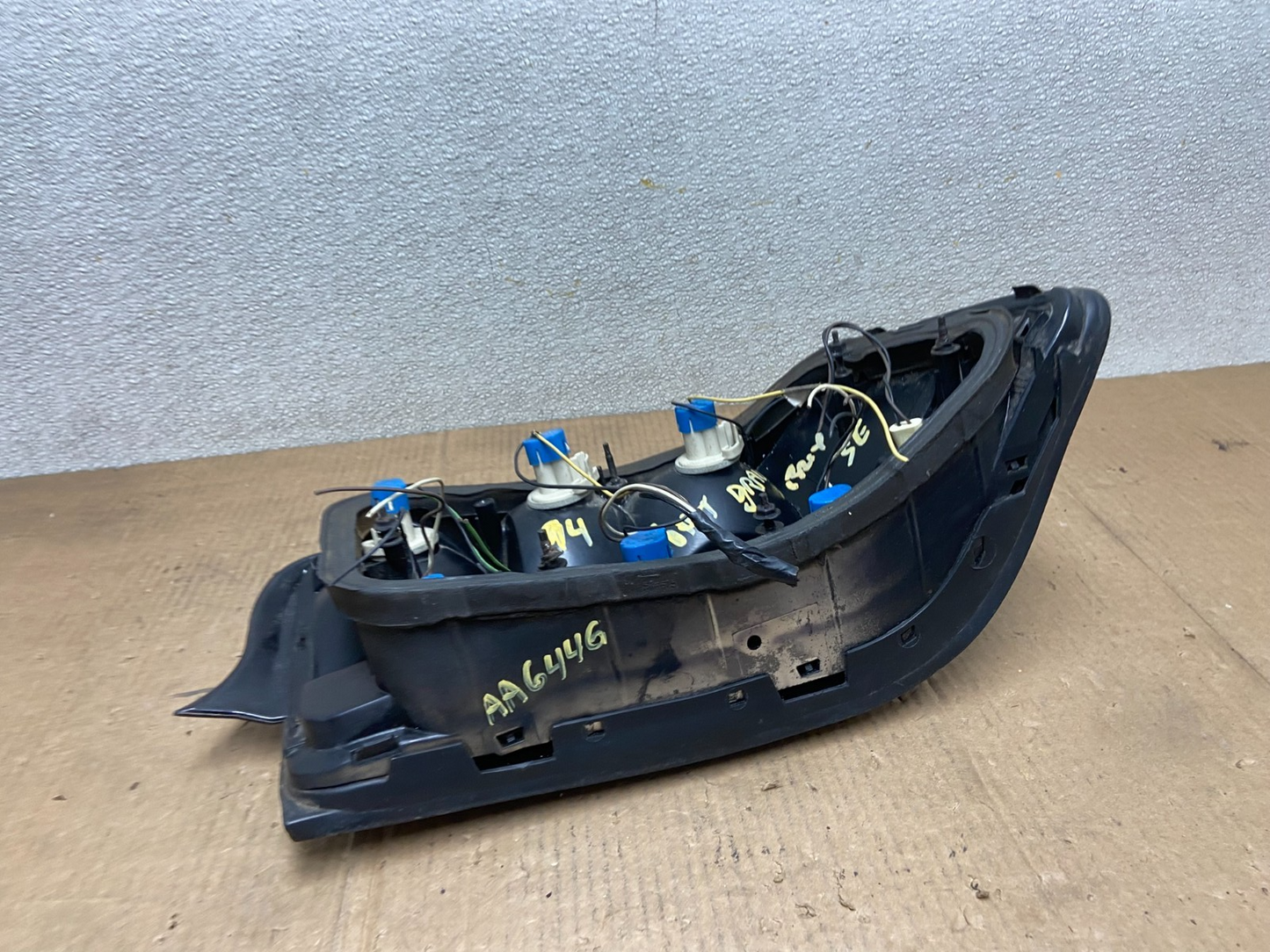 1990 to 1996 Pontiac Grand Prix Left Driver LH Side Tail Light AA64467