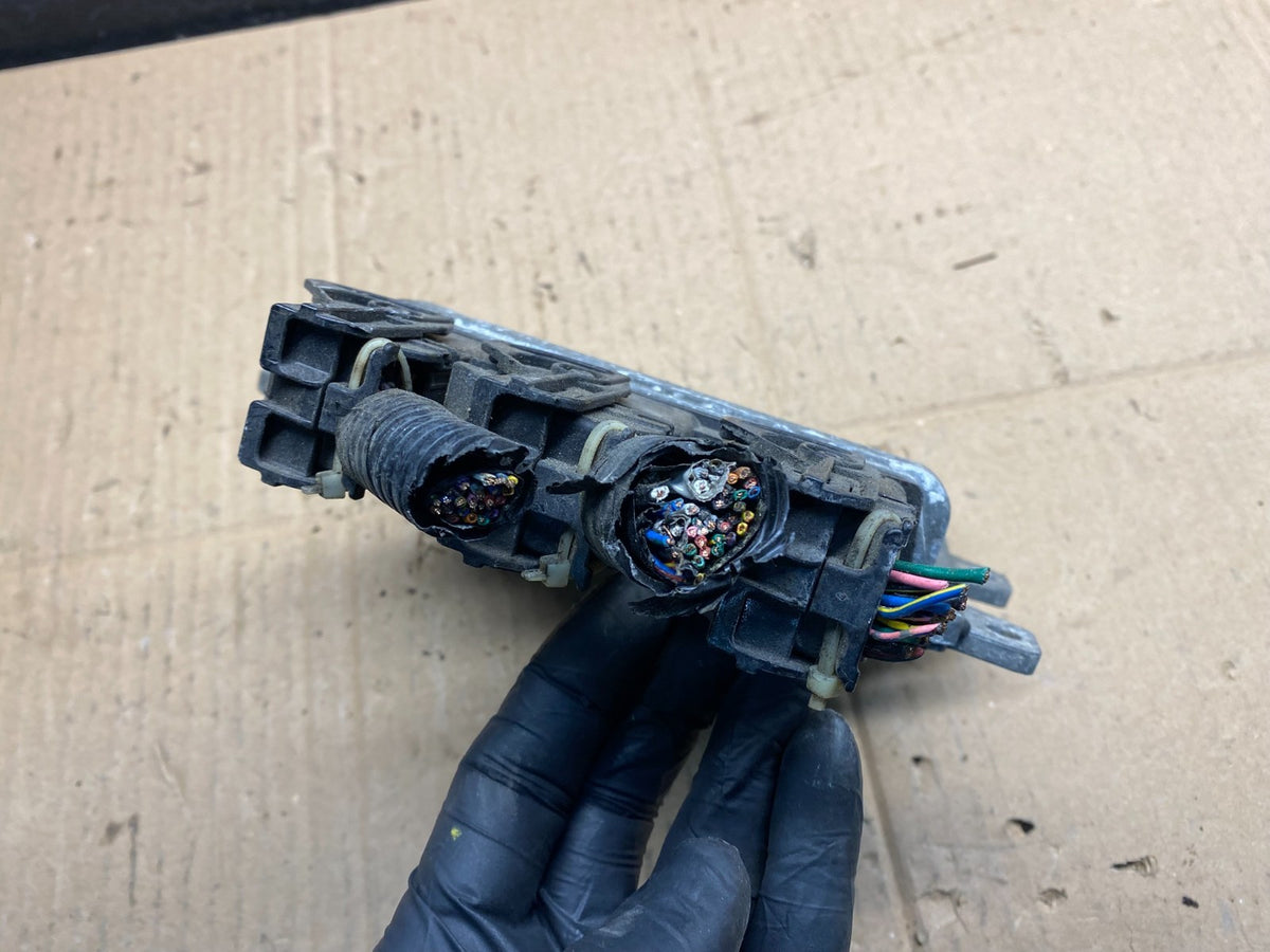 2009 Nissan Sentra Engine Control Computer ECM mec950-200 a1 V2330 DG2