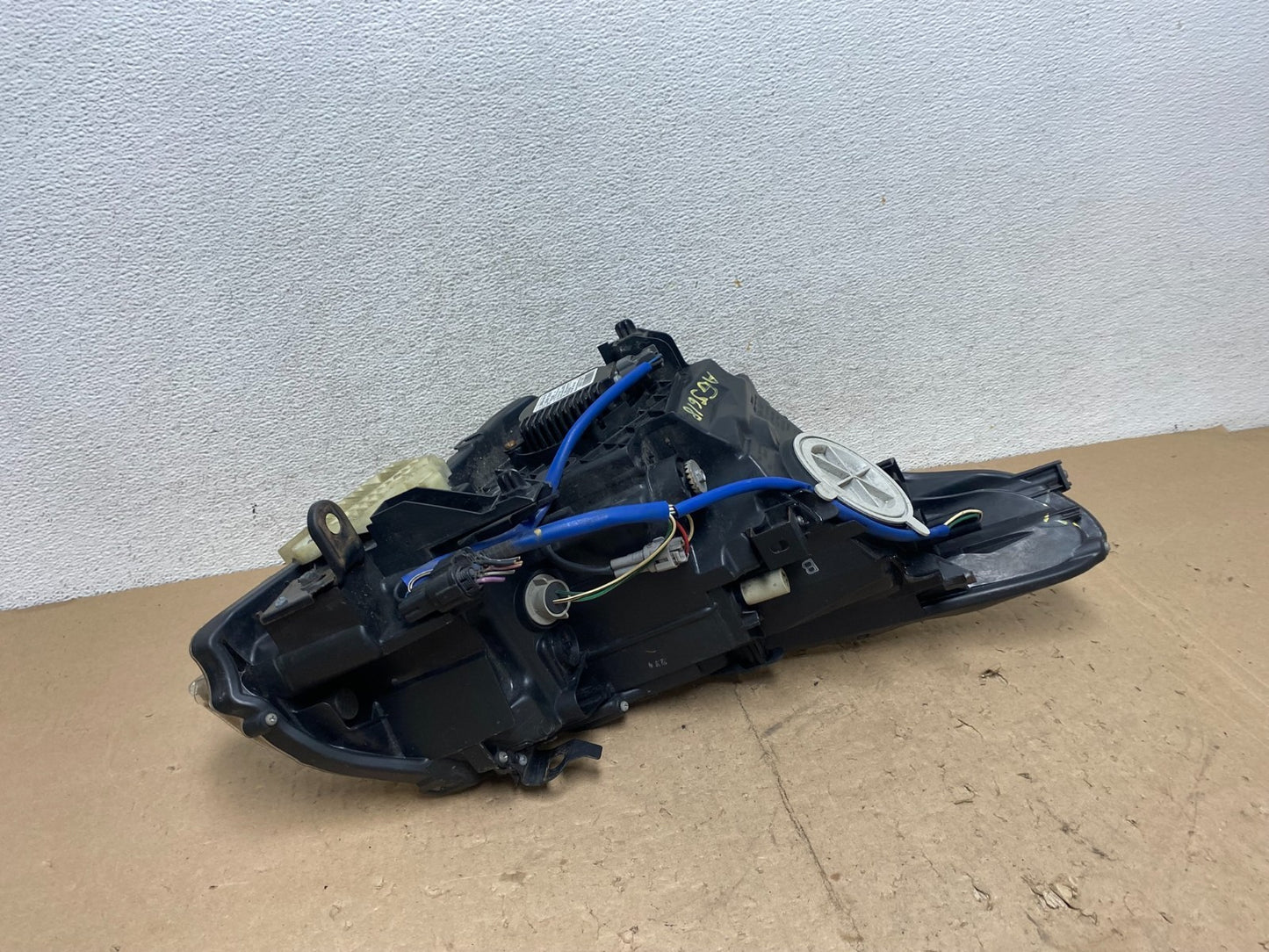 Sedan 4Door 2010 to 2013 Infiniti G37 Left Driver Headlight Xenon AG5618 DW9