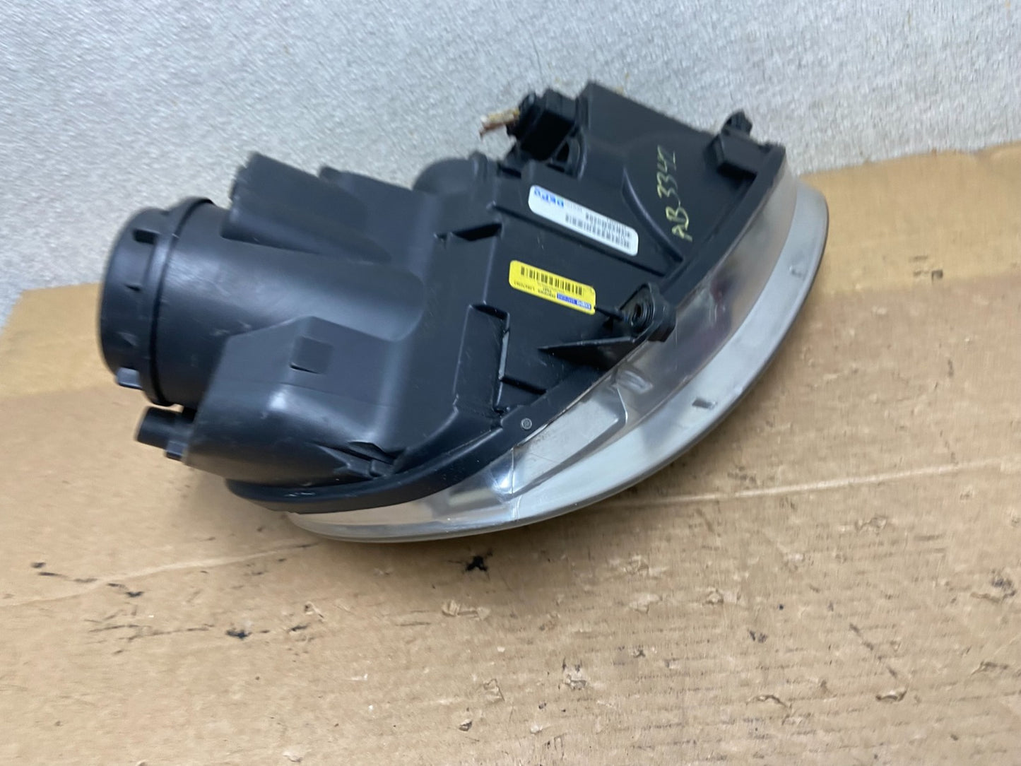 2005 to 2010 Volkswagen Jetta Left Driver LH Side Headlight Halogen AB3342 DW6