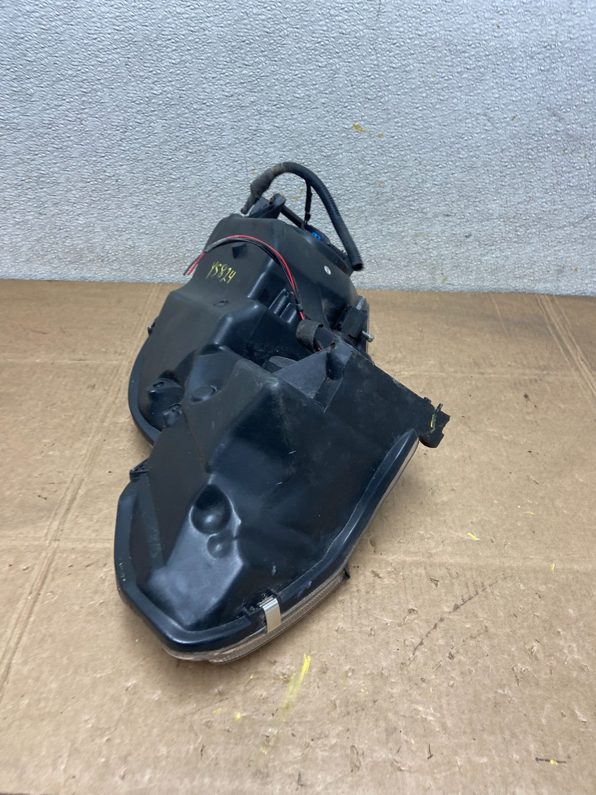 2002 2003 2004 Chrysler 300M Left Driver LH Side Halogen Headlights Y5824 DH7