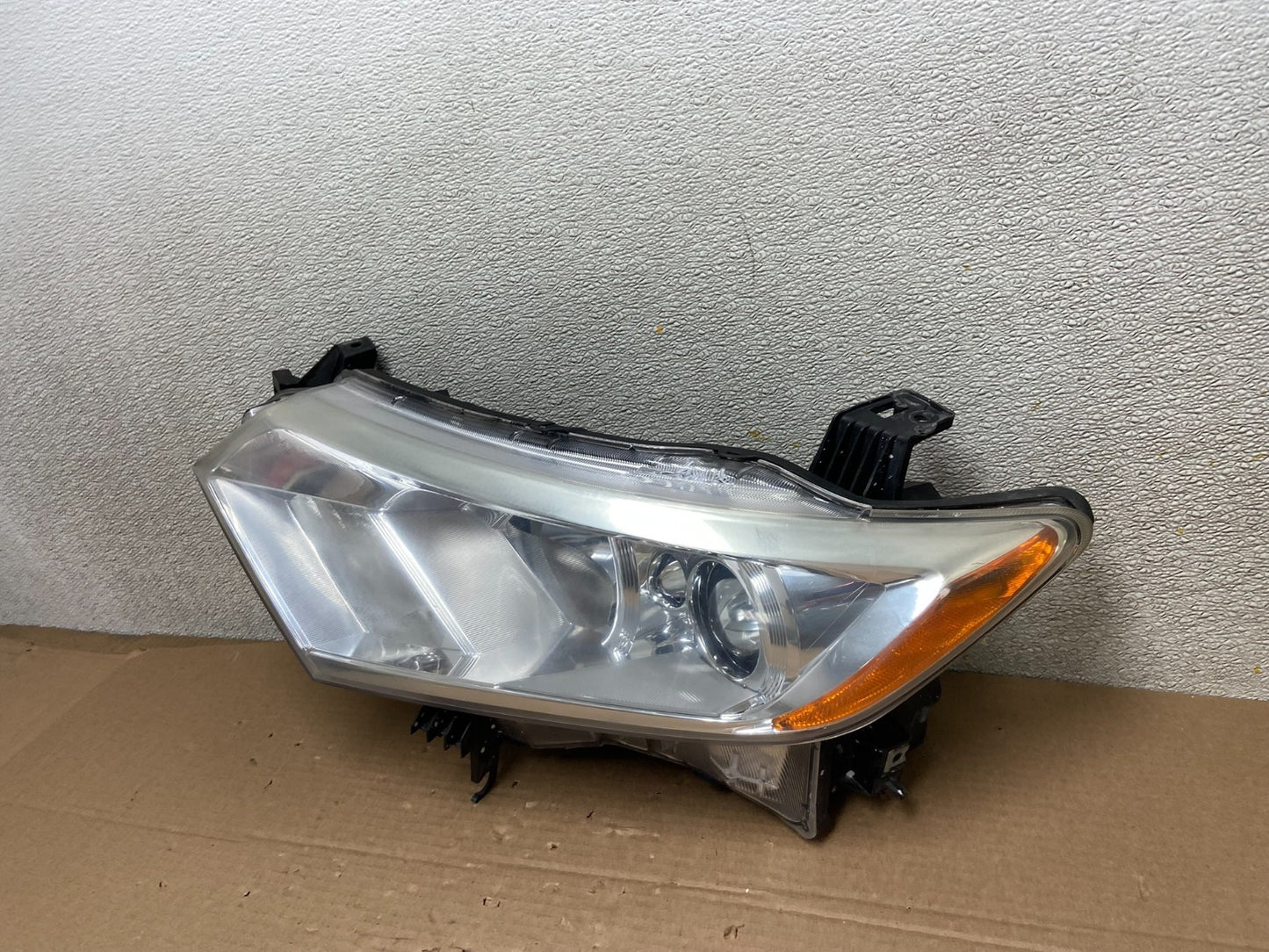 2012 to 2017 Nissan Quest Left Driver LH Side Headlight Halogen Oem AB1348 DW1